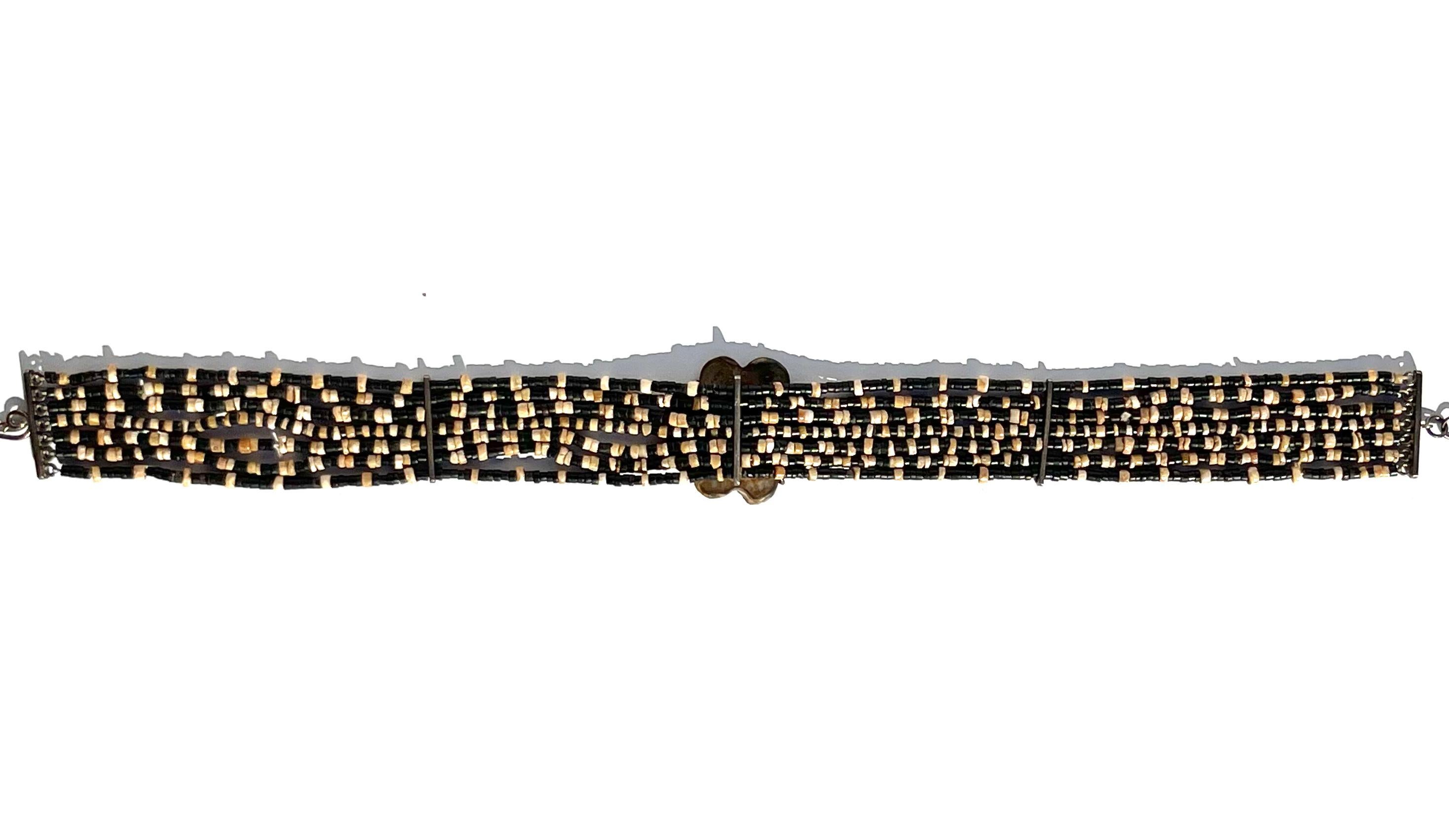 Kolumbianische Choker-Halskette aus Perlmutt und Perlen aus Kolumbien (Präkolumbisch) im Angebot