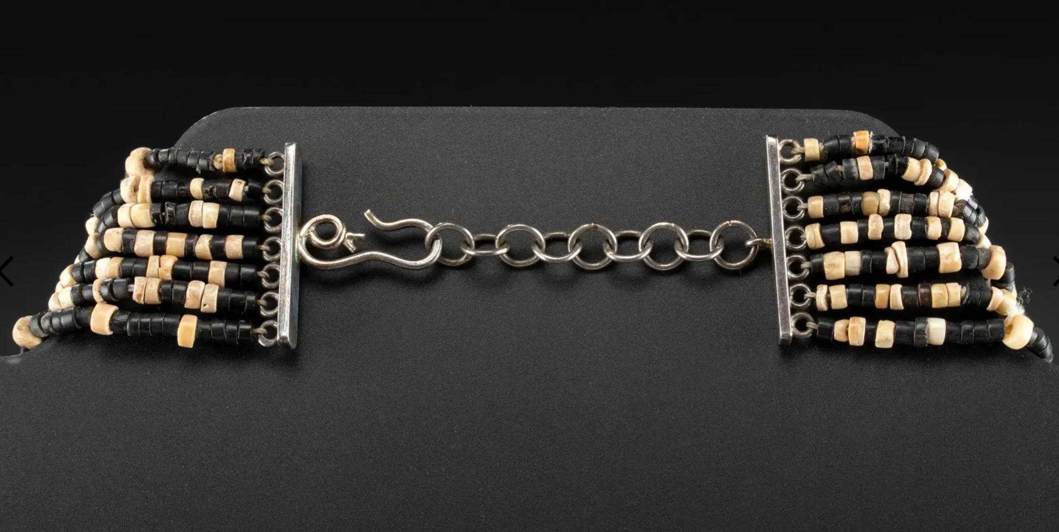 Kolumbianische Choker-Halskette aus Perlmutt und Perlen aus Kolumbien (18. Jahrhundert und früher) im Angebot