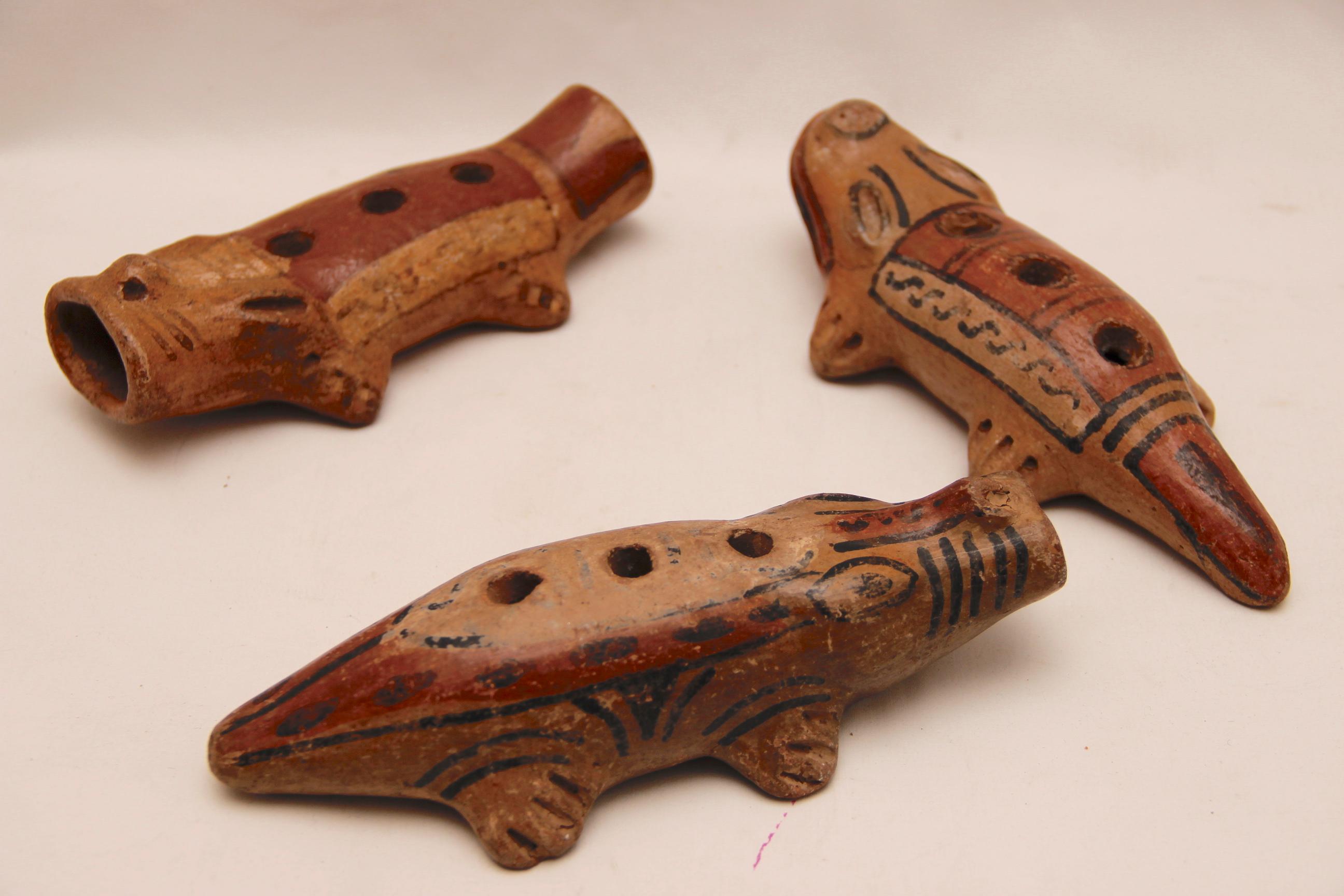 Pre-Columbian Style Nayarit Indian Polychromed Effigy Alligator Pipes For Sale 1