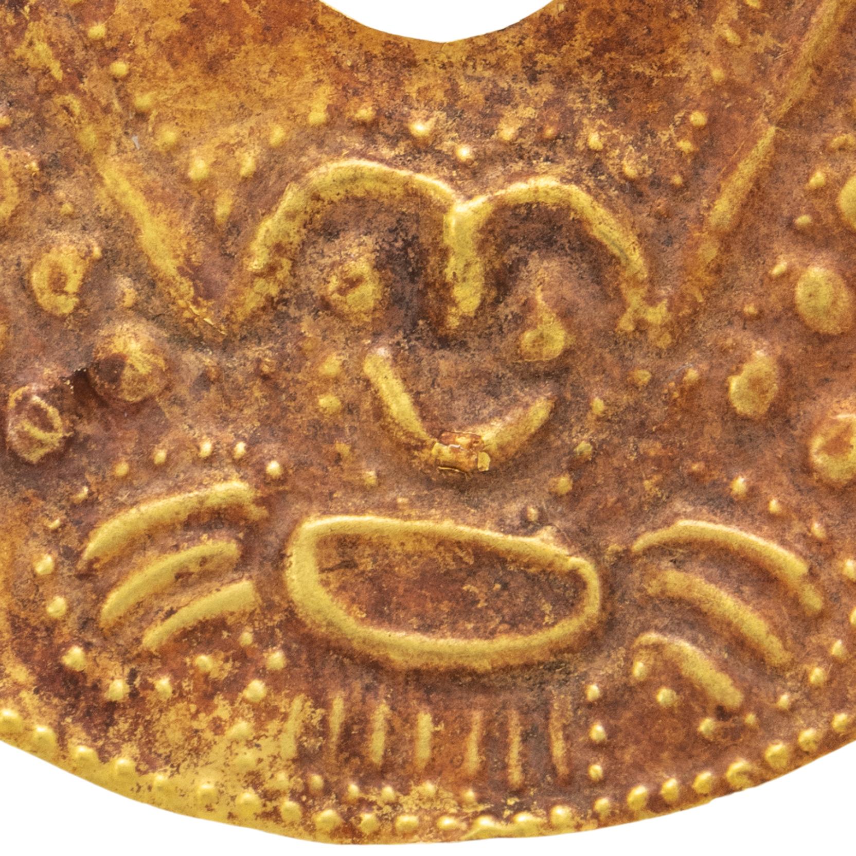 Pre-Columbian 20K Gold Nose Ornament For Sale 1