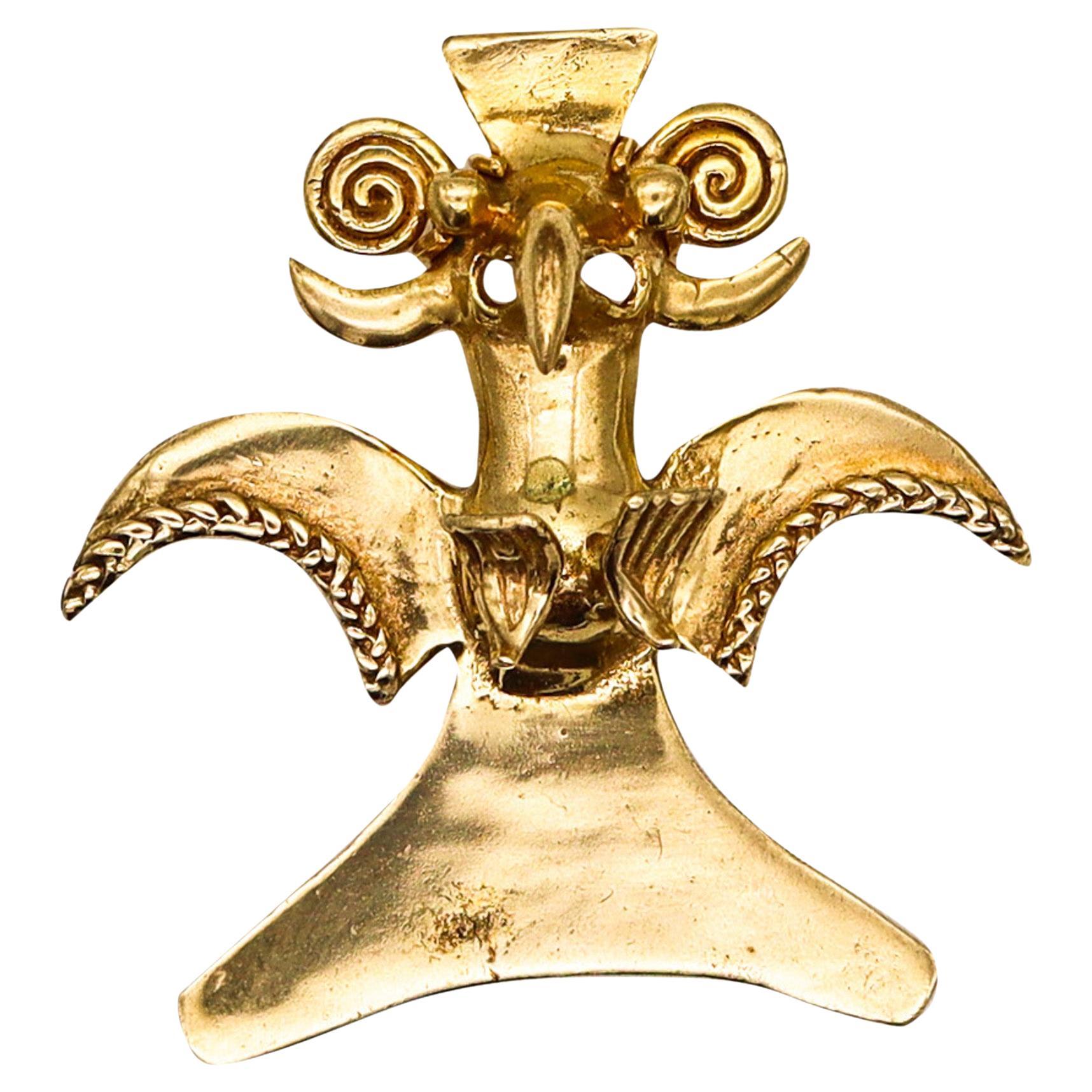 Pre Columbian 800 / 1450 AD Costa Rica Chiriki Tumbaga Gold Condor Pendant For Sale