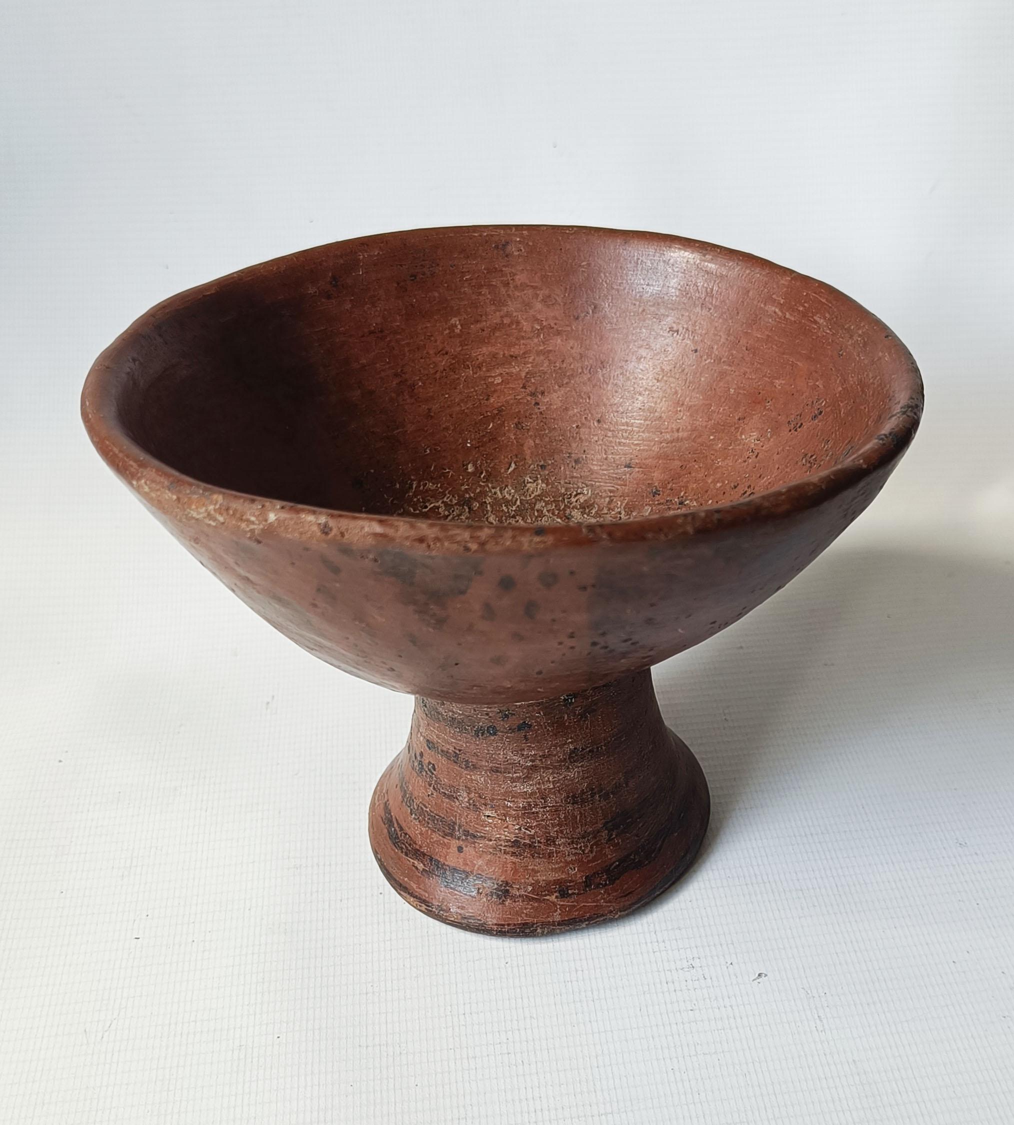 Pre-Columbian Ancien bol à piédestal Charci / Nariño Latin American Antiques Abîmé - En vente à London, GB
