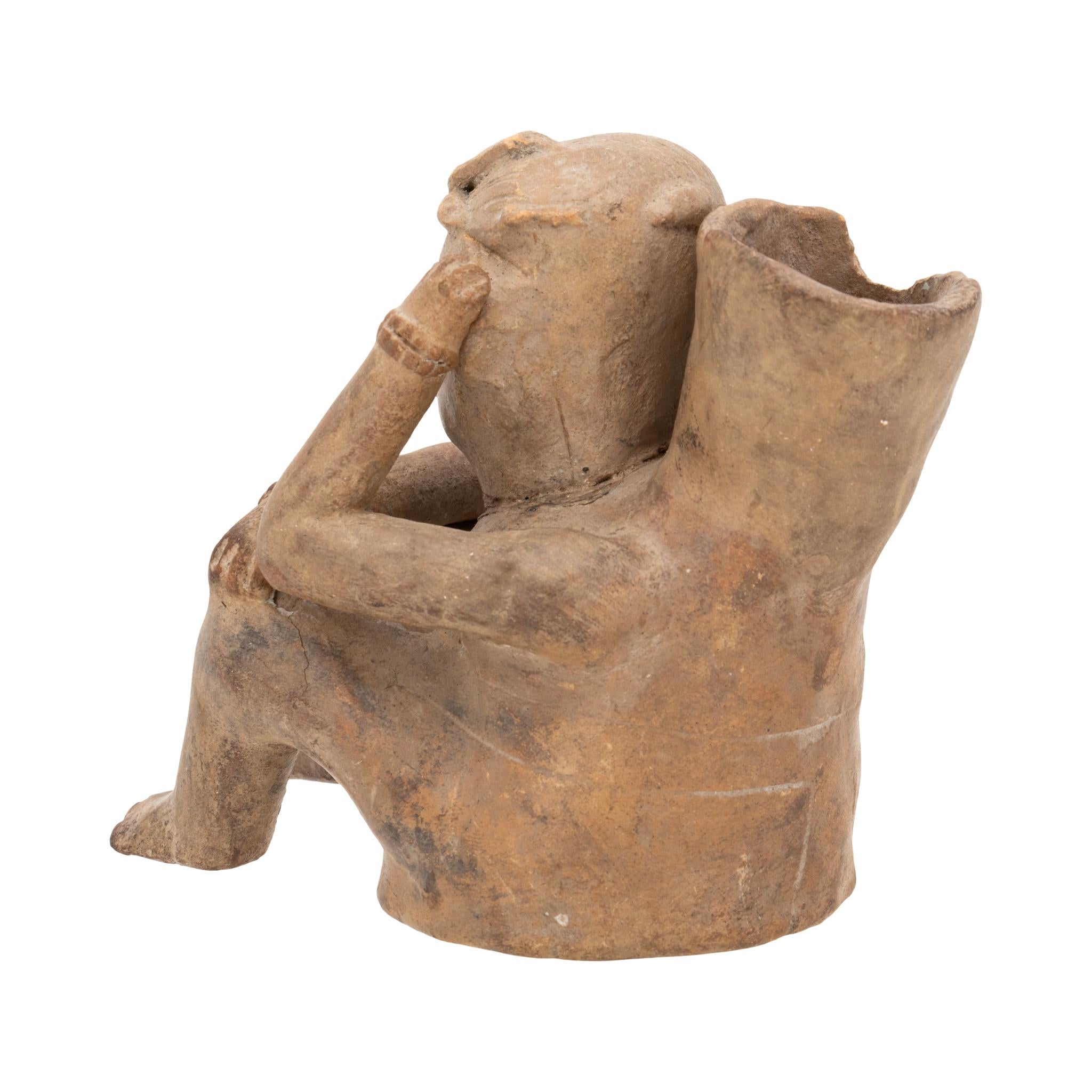 Prä-Columbianischer Töpfer aus Zentralmexiko. Wahrscheinlich Tlatilco. Sitzender Mann Figur Gefäß. 4