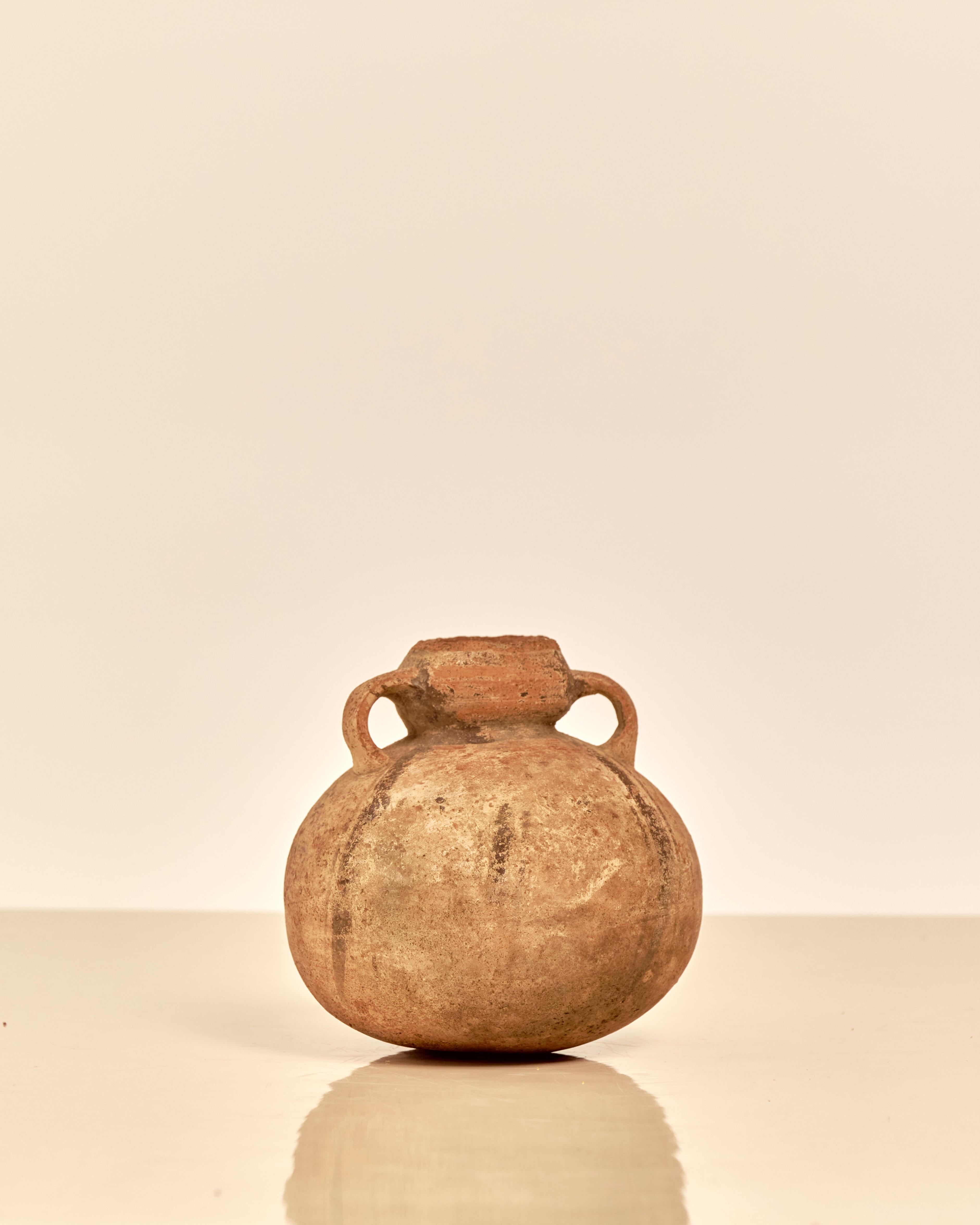 Vaso in ceramica Pre-Columbian con doppio manico a nastro della Cultura Chancay In condizioni buone in vendita a Brooklyn, NY