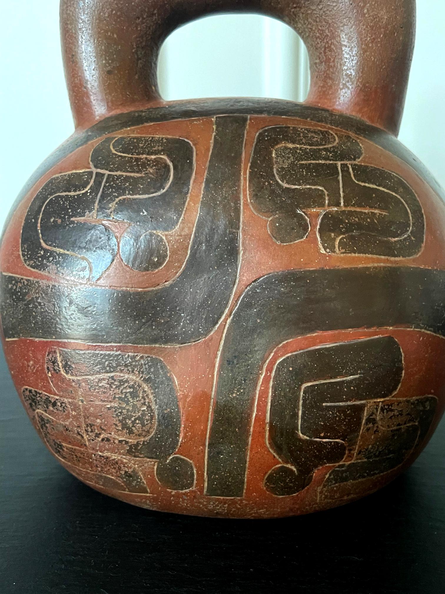 Pre-Columbian Cupisnique Stirrup Vessel from Peru For Sale 5