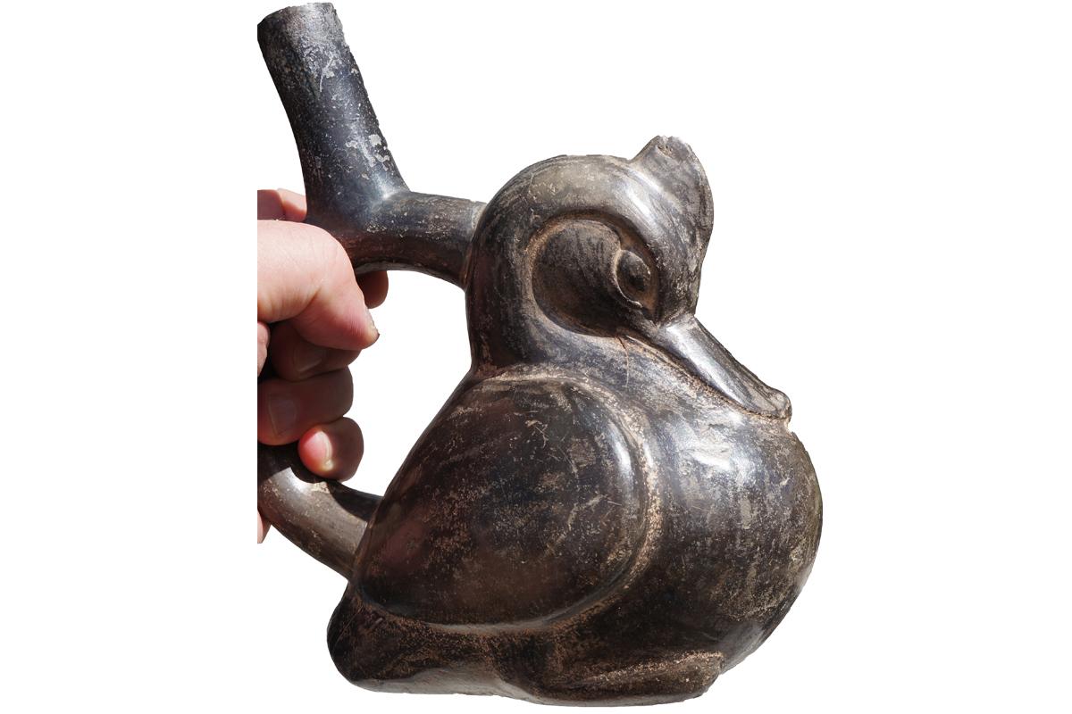 Terracotta Pre-Columbian Duck Effigy Stirrup-Spout Vessel, Moche Peru 200-450 AD, Blackware