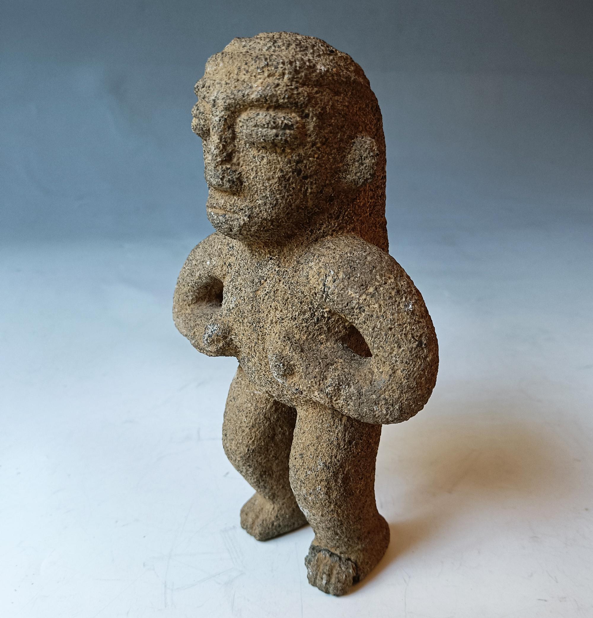 Präkolumbianische weibliche Stein-Fertility-Figur Costa Rica im Zustand „Gut“ im Angebot in London, GB