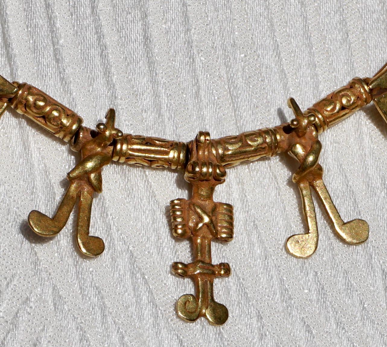 Costa Rican Pre Columbian Gold and Jade Nicoya Peninsula Pendant Necklace 