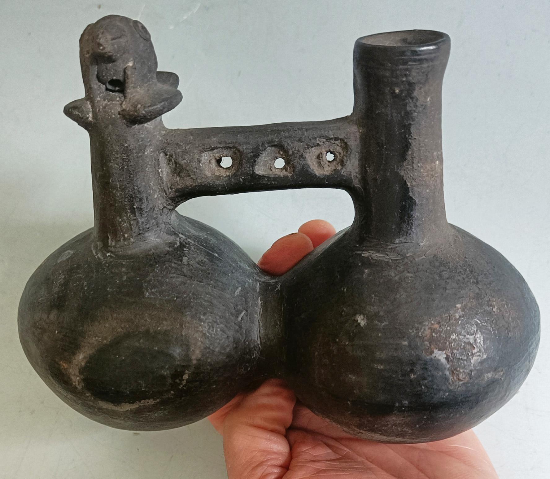 Hand-Crafted Pre Columbian Inca double chambered whistle vessel South Latin American Antiques For Sale