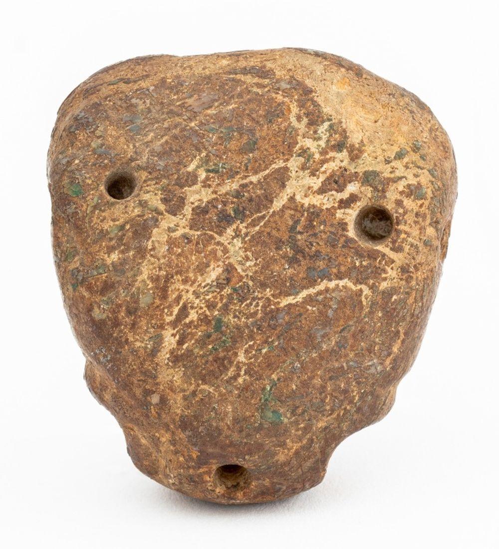 Pre-Columbian Jaguar Head Pendant (Präkolumbisch) im Angebot