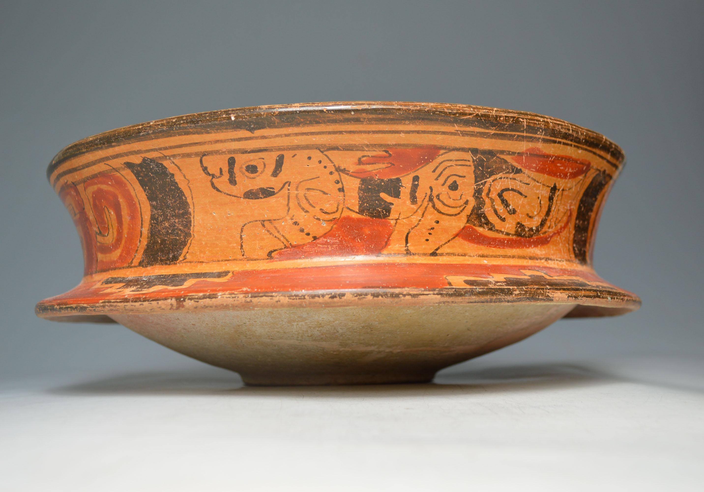 Pre Columbian Large Mayan Polychrome Painted Ceremonial Pottery Bowl In Distressed Condition For Sale In London, GB