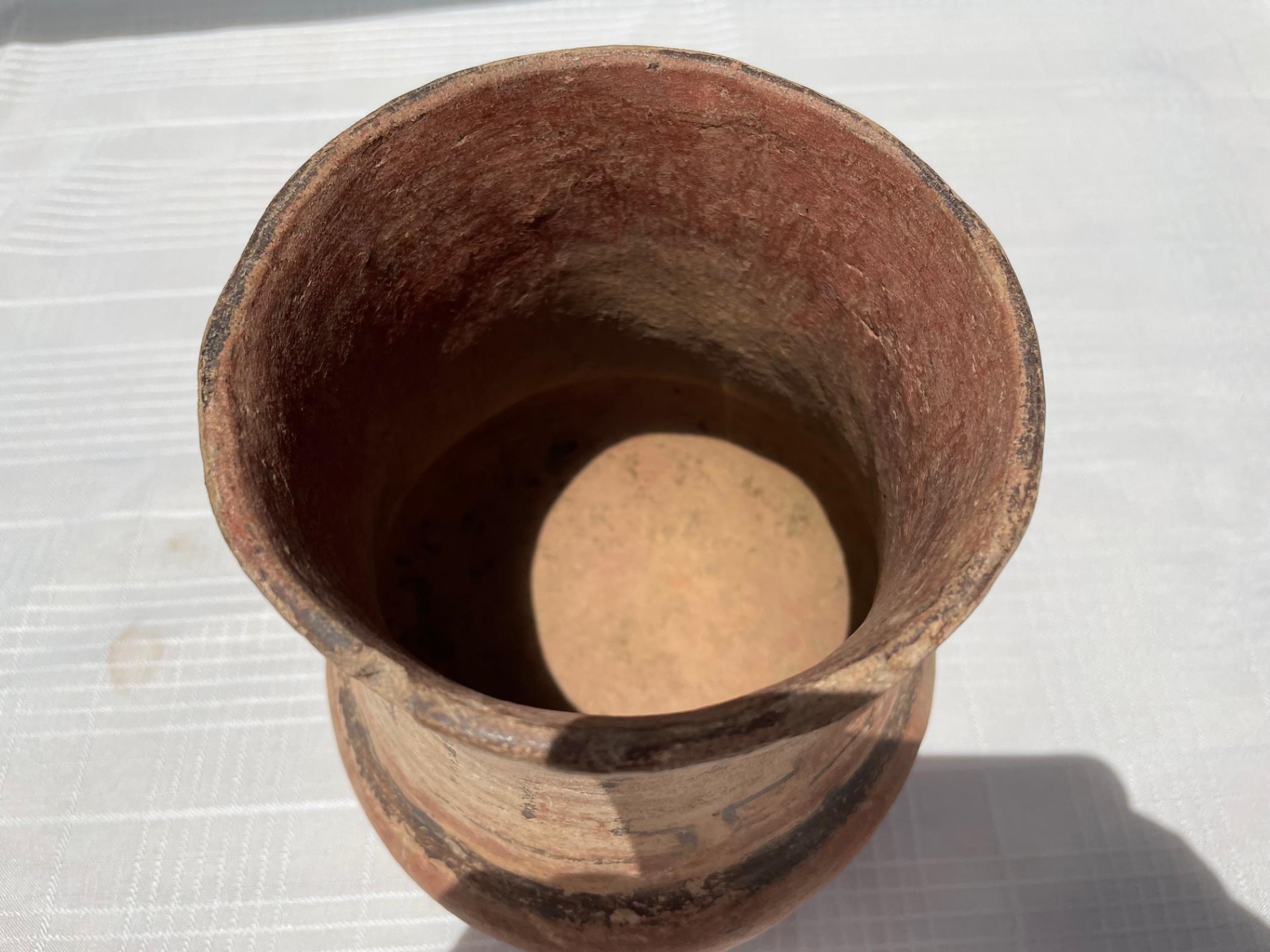 Pre-Columbian Mayan Terracotta Vessel with Glyphs For Sale 1