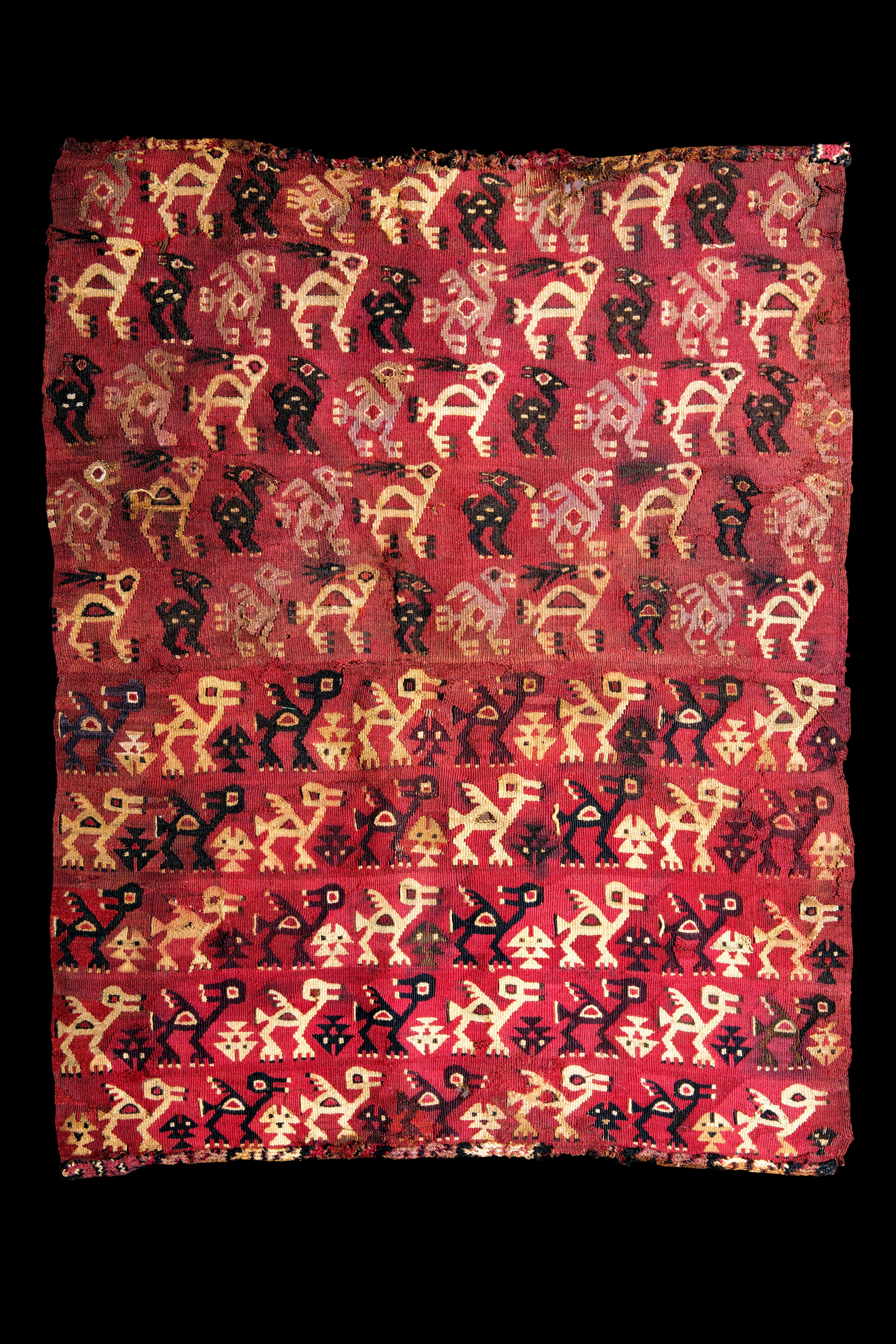Précolombien Textile Pre-Columbian Chancay multicolore, animaux cubistes, Pérou 1100-1400 ADS en vente