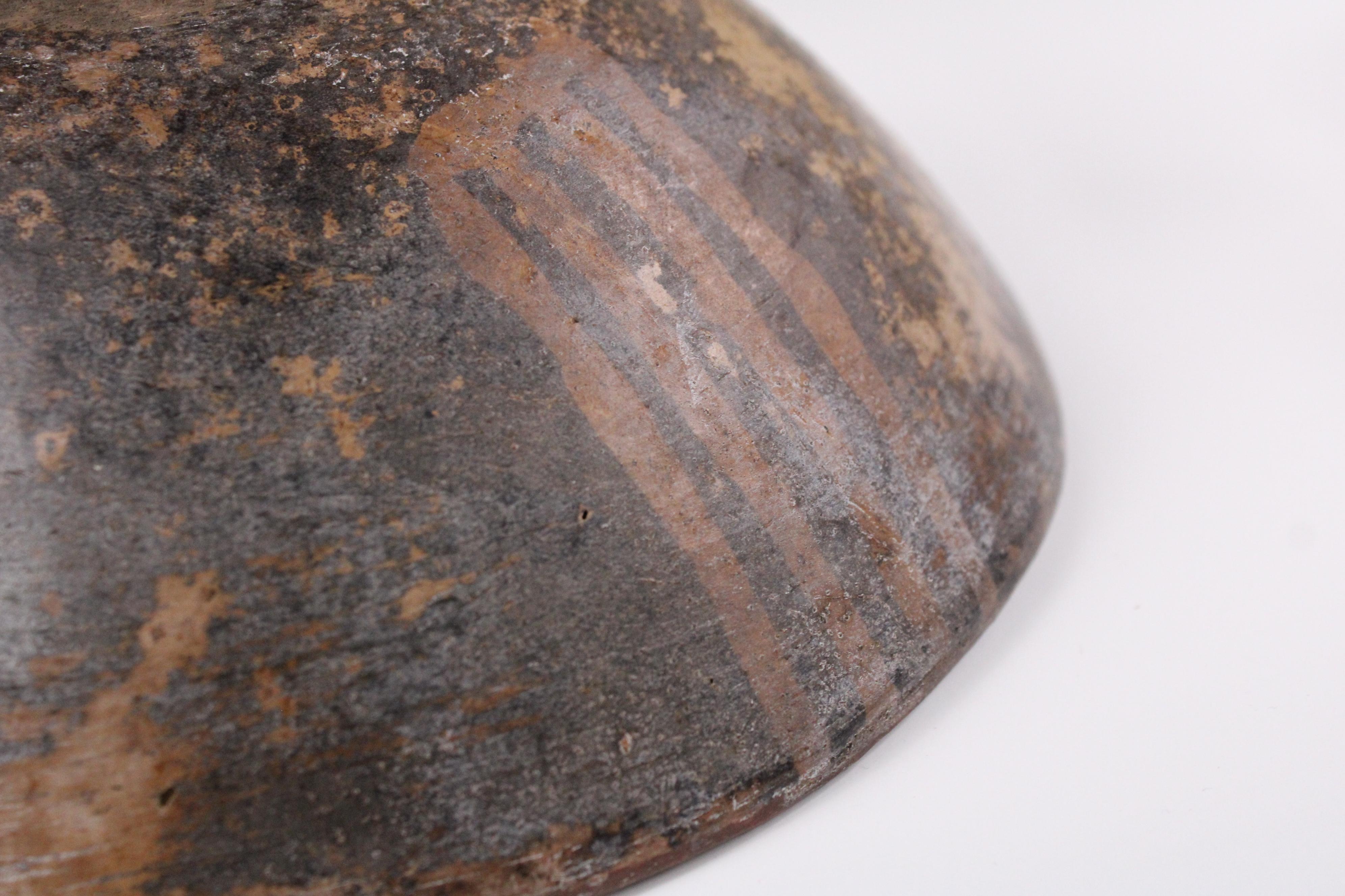 Ecuadorean Pre-Columbian Nariño Footed Polychrome Bowl For Sale