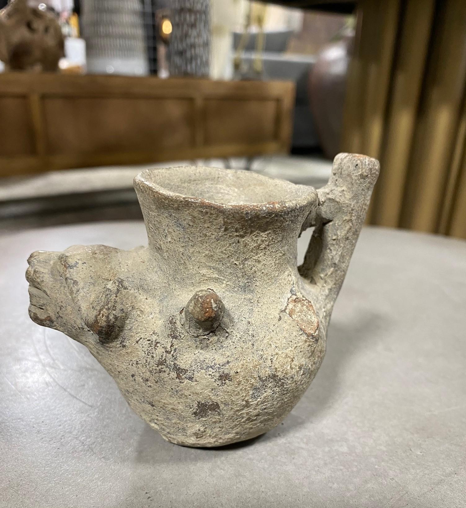 Pre-Columbian Oaxacan Spouted Ox or Horned Bull Vessel, 14th-15th Century In Good Condition For Sale In Studio City, CA