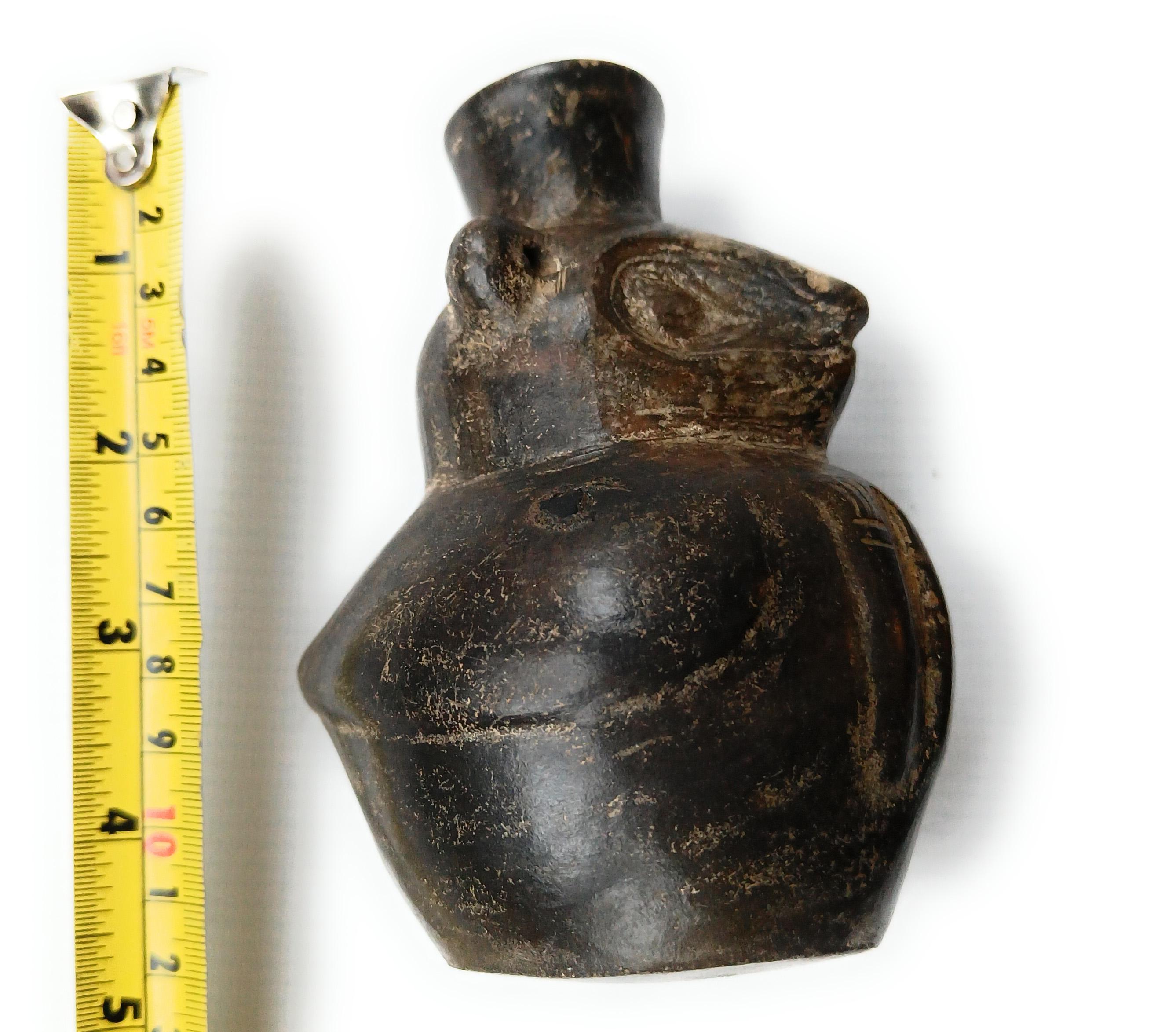 Vaso precolombino Chimú Aviario América del Sur antigua Circa 10 - siglo XV d.C. Hecho a mano en venta