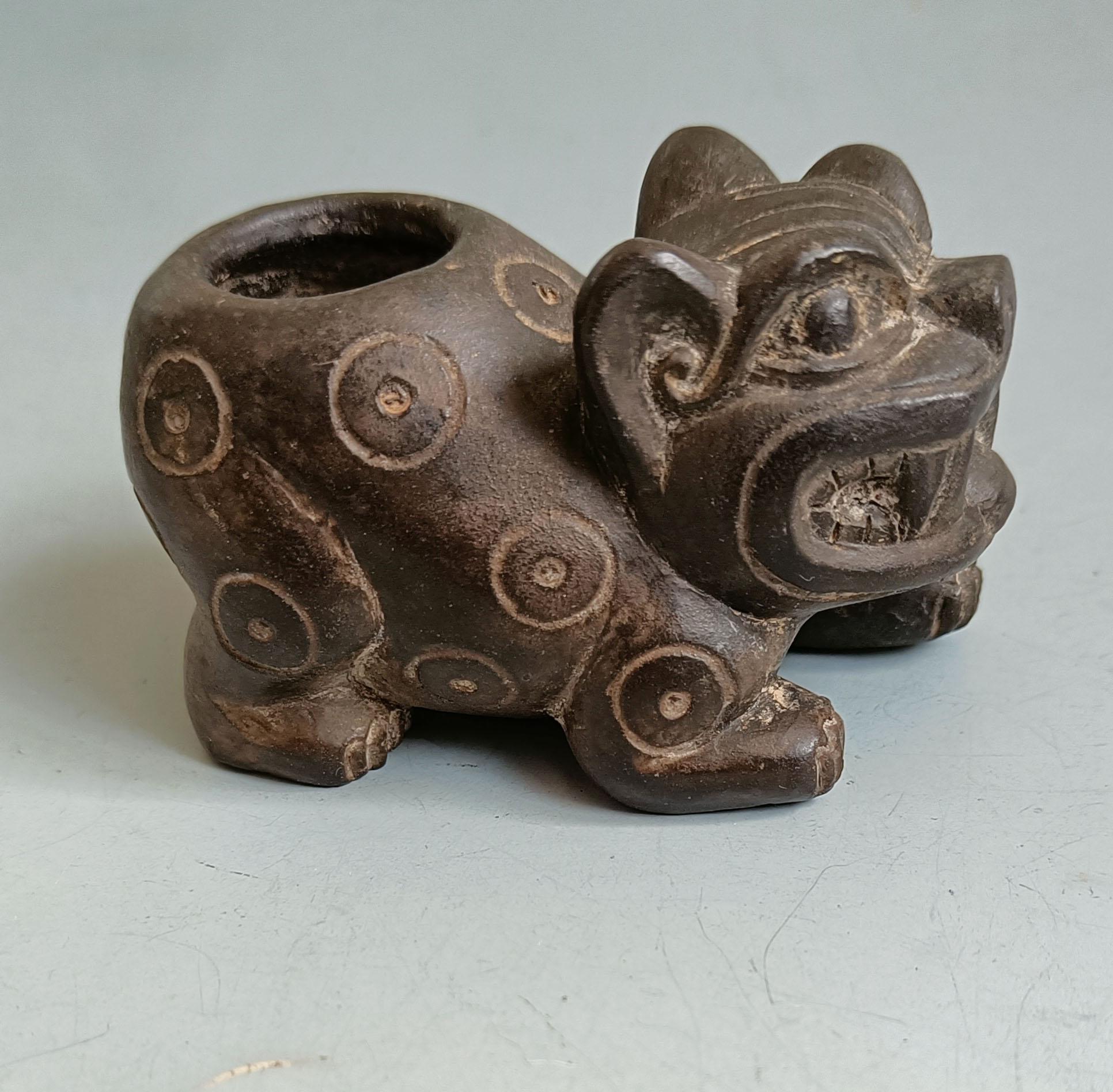 Peruvian Pre-Columbian Small Chavin Feline Lime vessel ancient south America For Sale