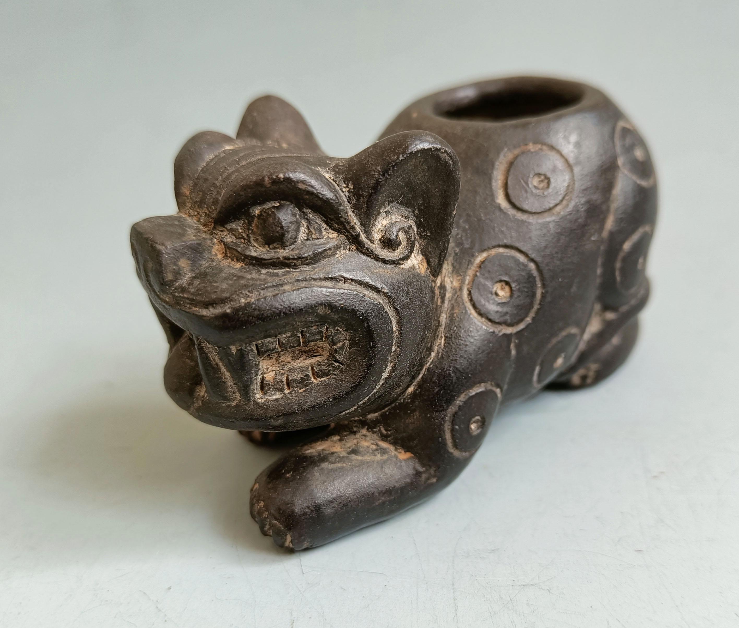 Hand-Crafted Pre-Columbian Small Chavin Feline Lime vessel ancient south America For Sale