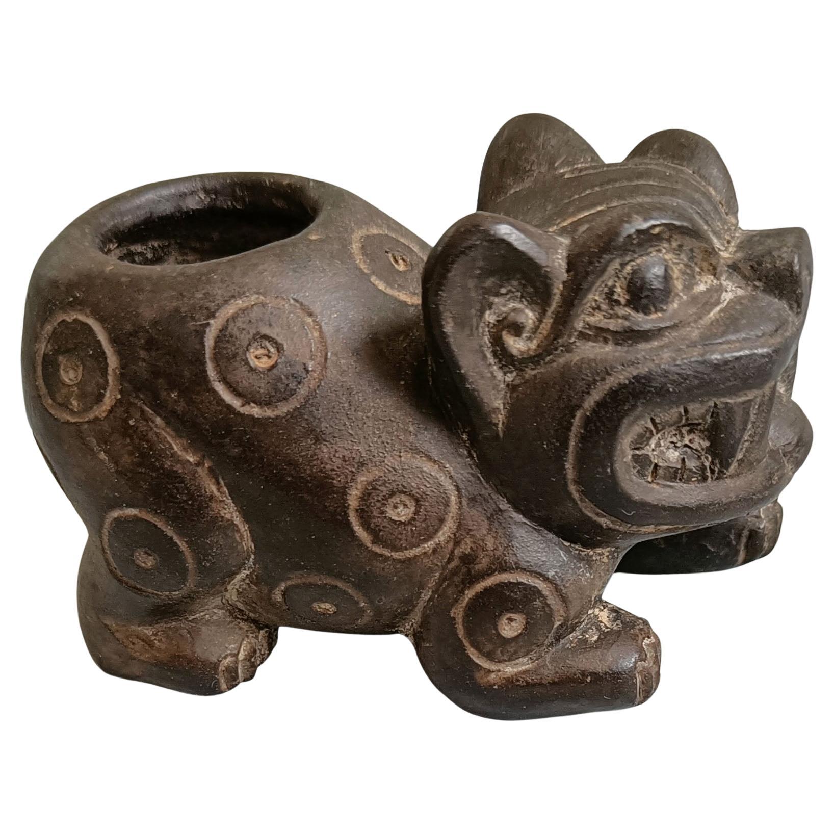 Pre-Columbian Small Chavin Feline Lime vessel ancient south America For Sale