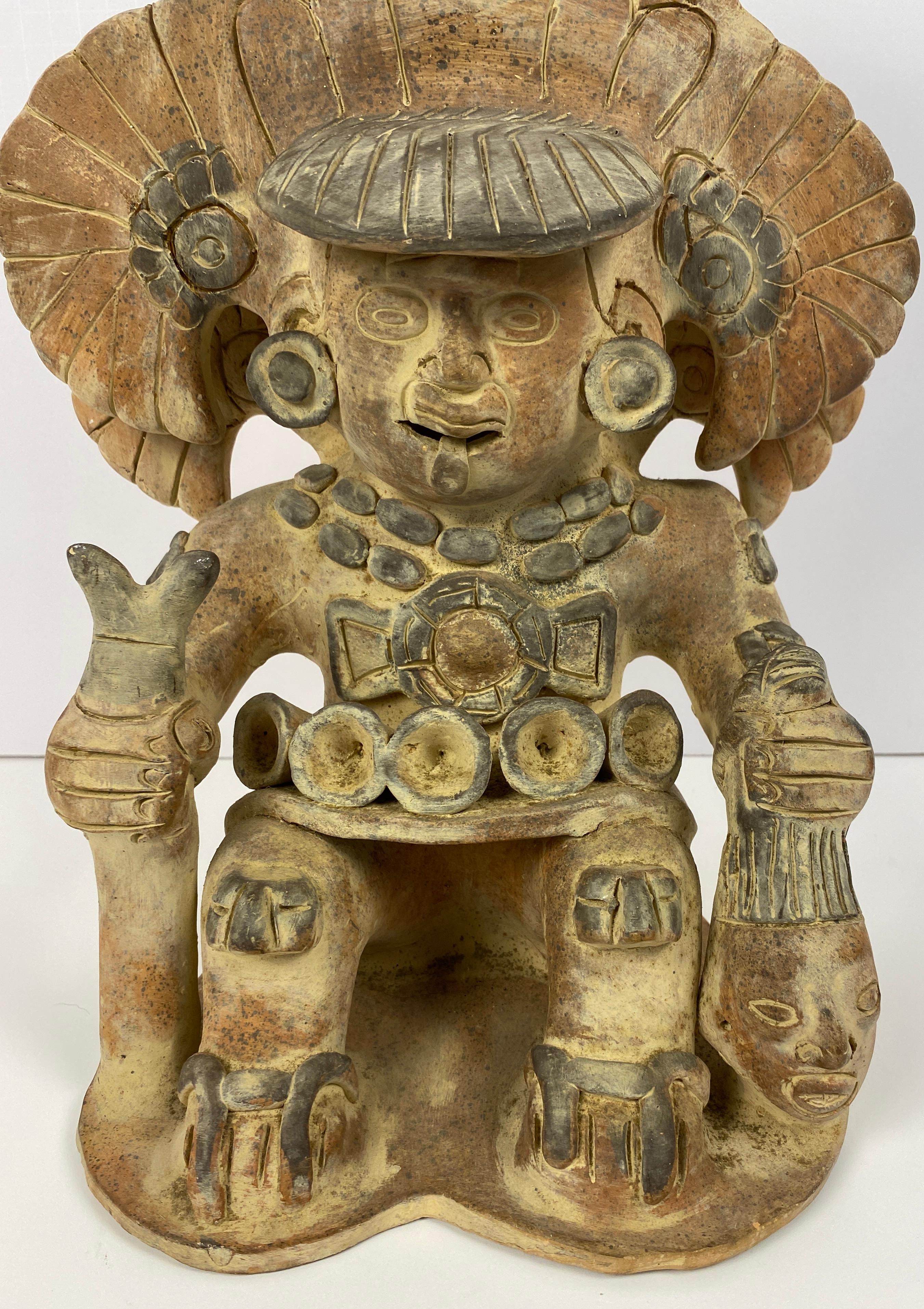 Estatua Mexicana de Terracota Estilo Precolombino, Escultura Figurativa de Arcilla Moldeada en venta 1