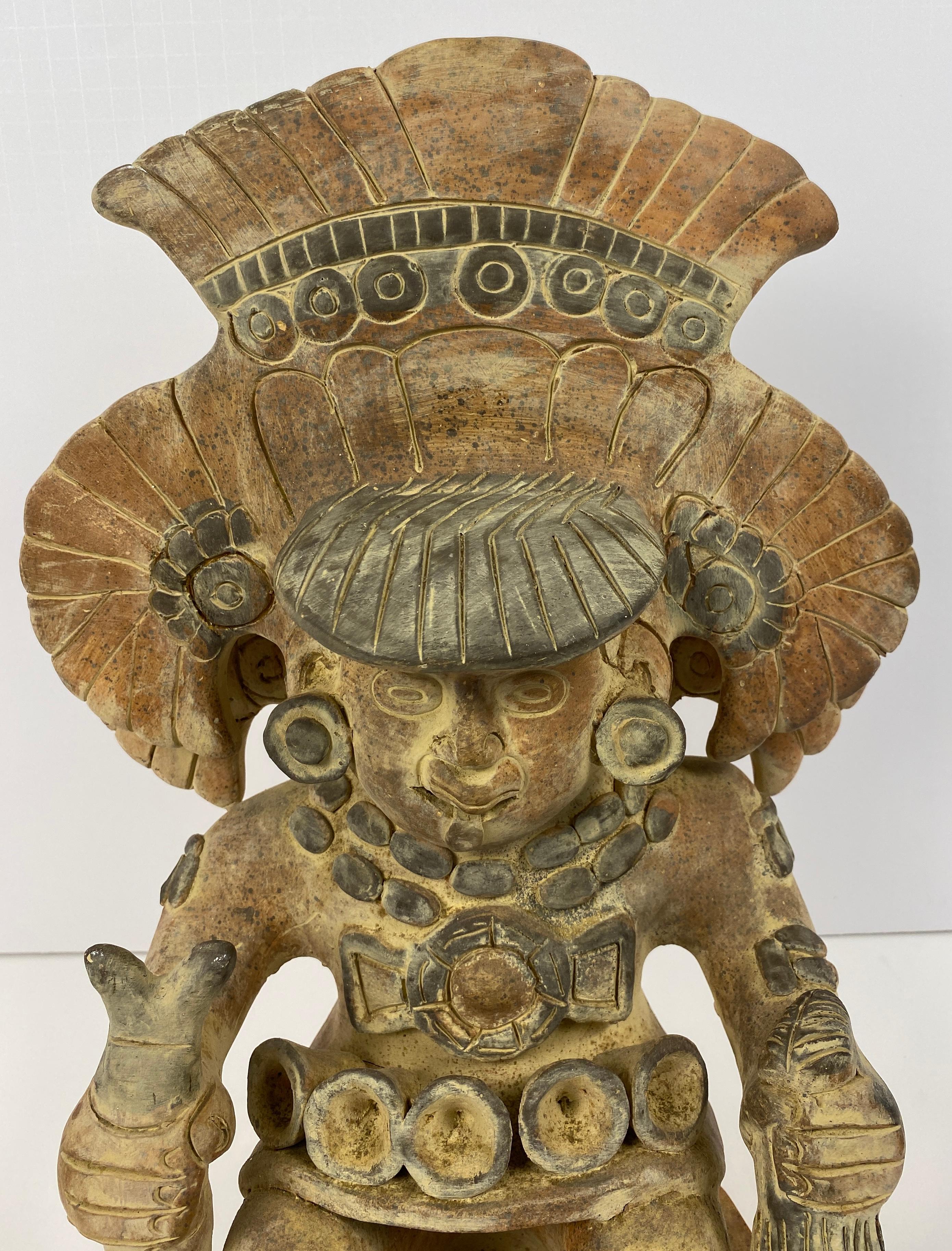 Estatua Mexicana de Terracota Estilo Precolombino, Escultura Figurativa de Arcilla Moldeada en venta 2