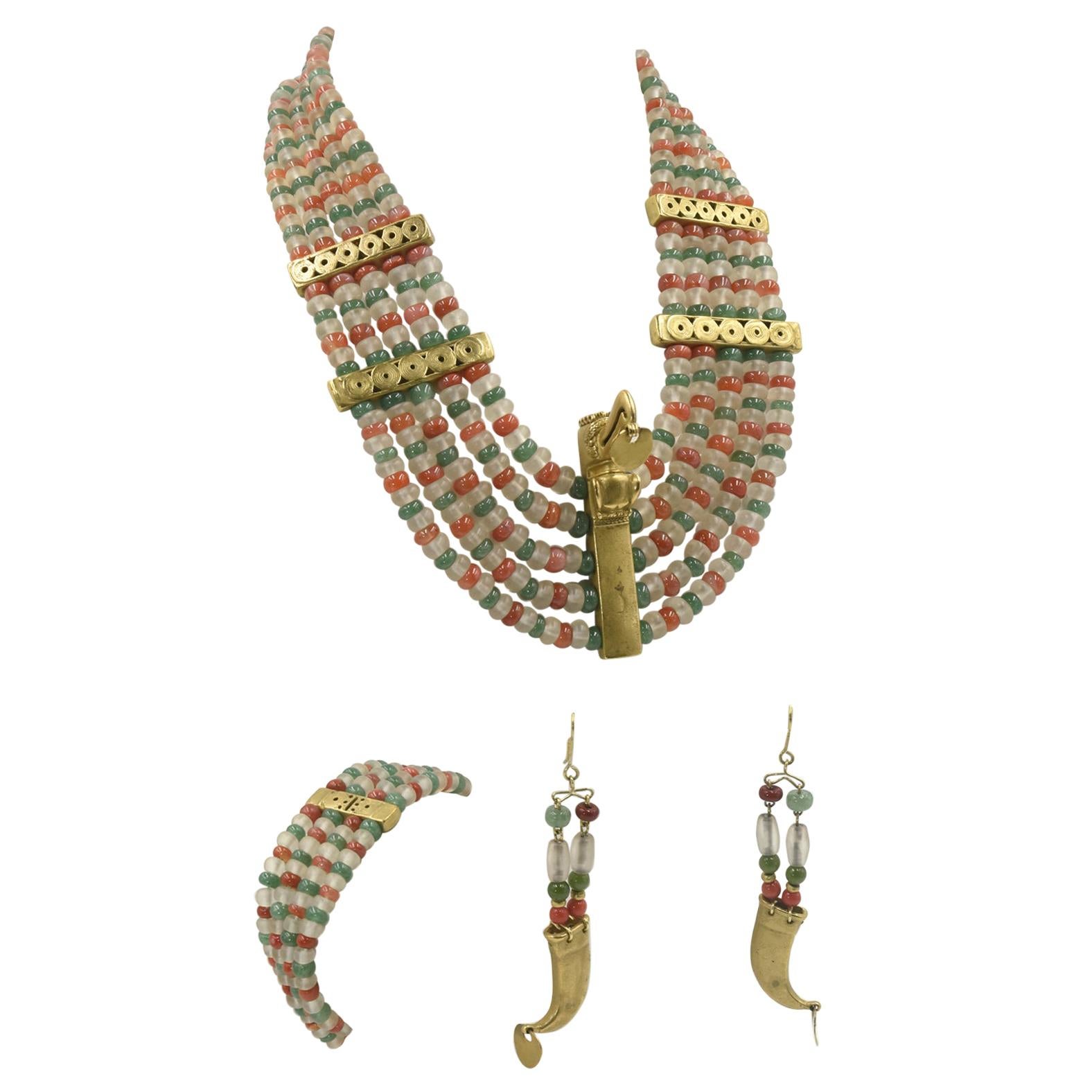 Collier et boucles d'oreilles Sinu Tumbaga en pierres précieuses et dentelle de toucan de style précolombien
