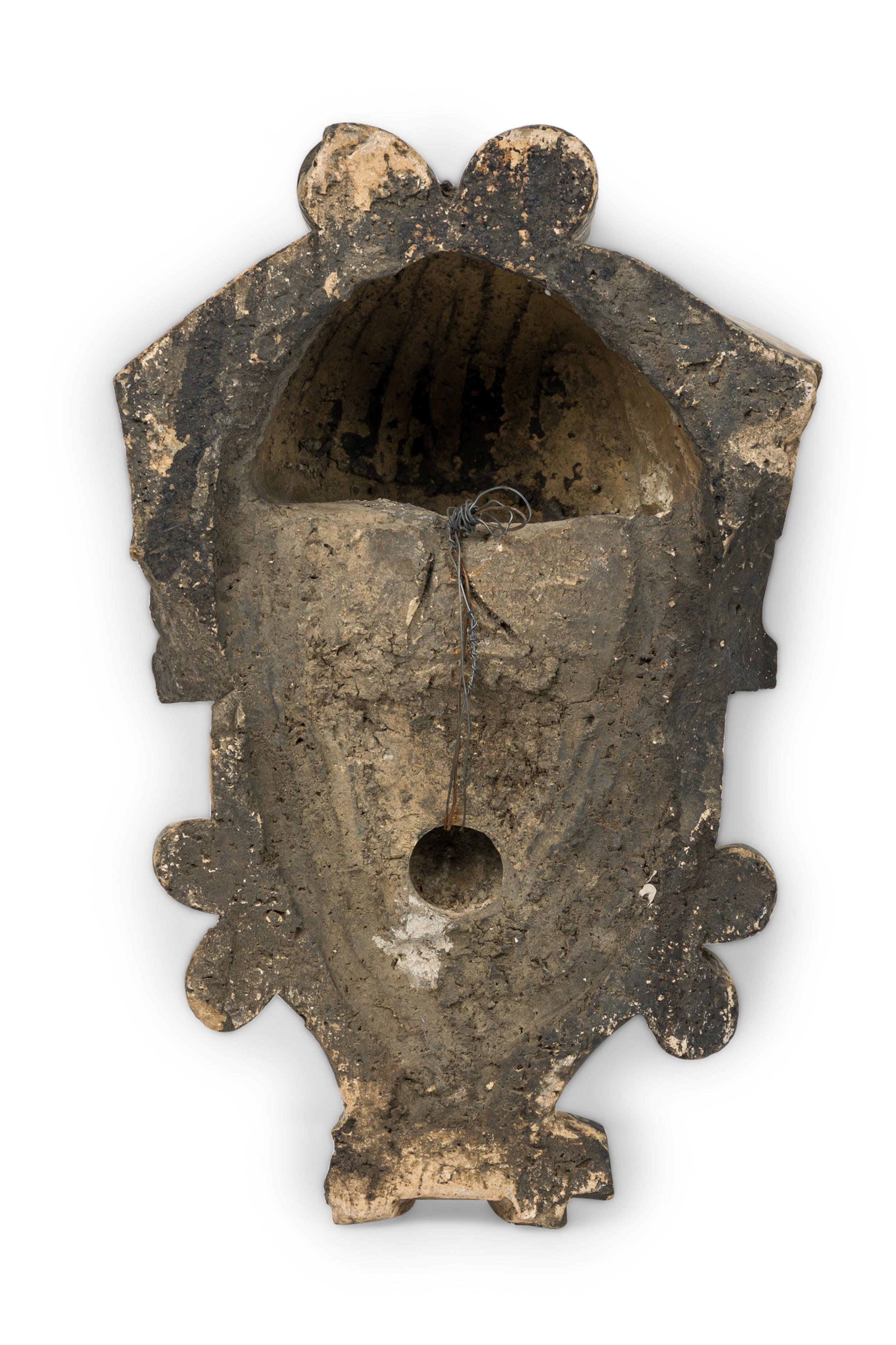 Máscara de terracota de estilo precolombino siglo XX en venta