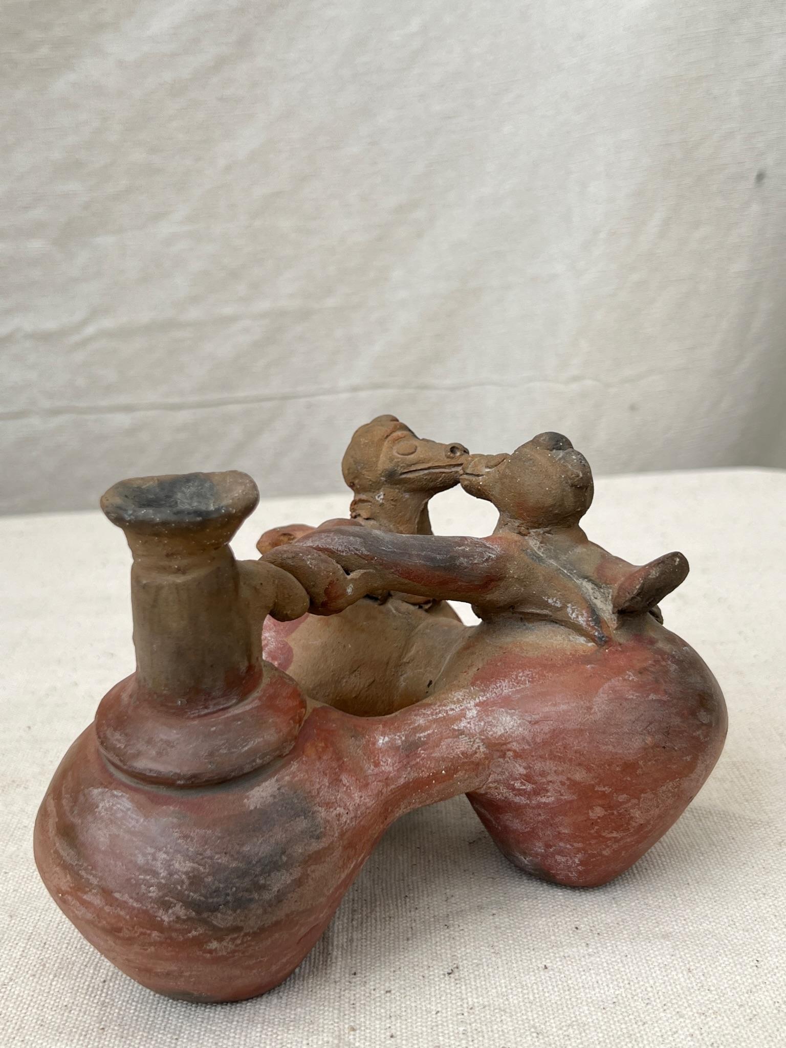 Pre Columbian Terracotta Chimu Vessel Pottery For Sale 1