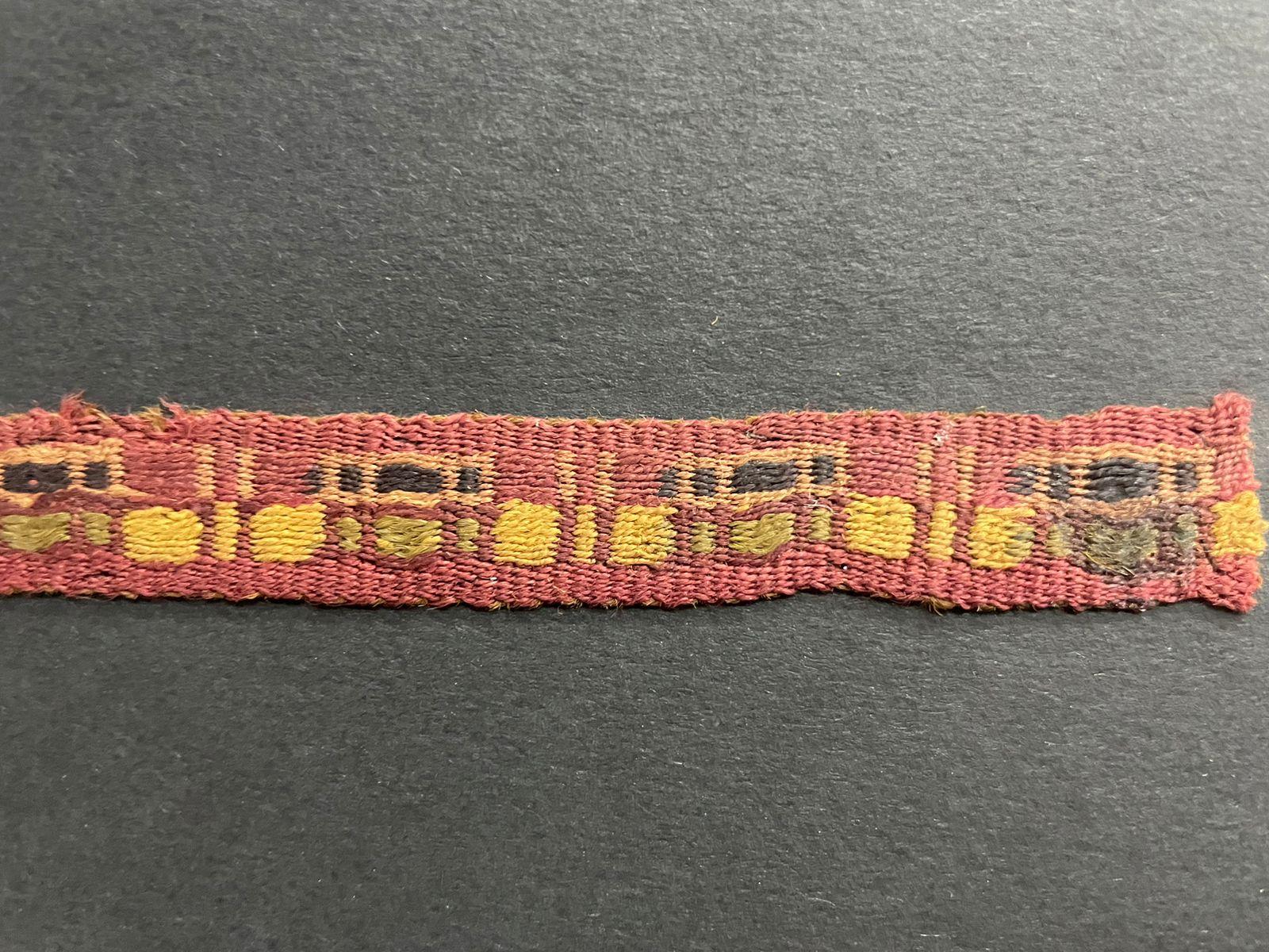 Fragment de textile Pre-Columbian Chancay, Pérou ca 1100-1400 ADS, Ex Ferdinand Anton Bon état - En vente à San Pedro Garza Garcia, Nuevo Leon