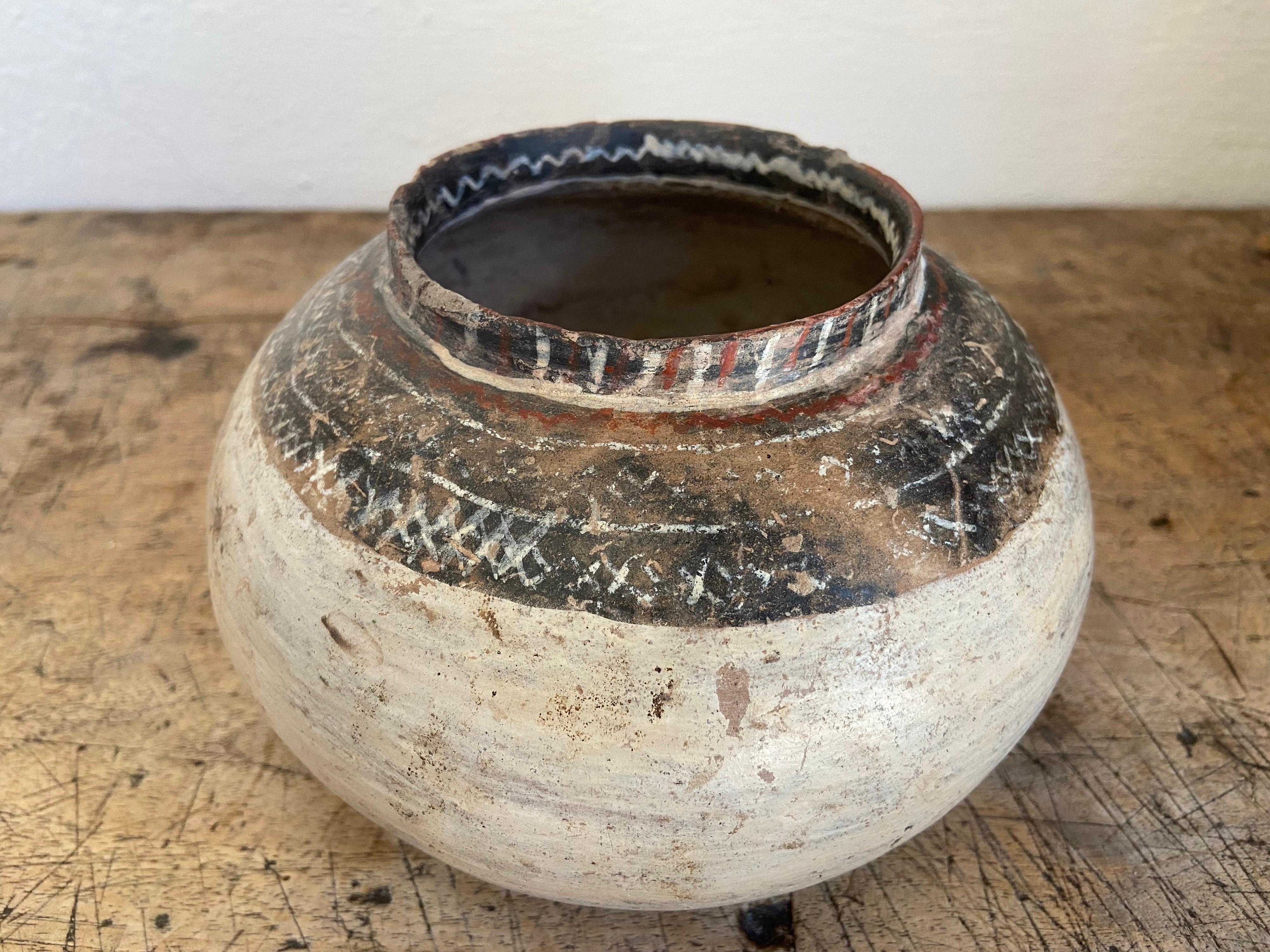 Pre-Columbian Ceramic Vessel from Mexico In Fair Condition In San Miguel de Allende, Guanajuato