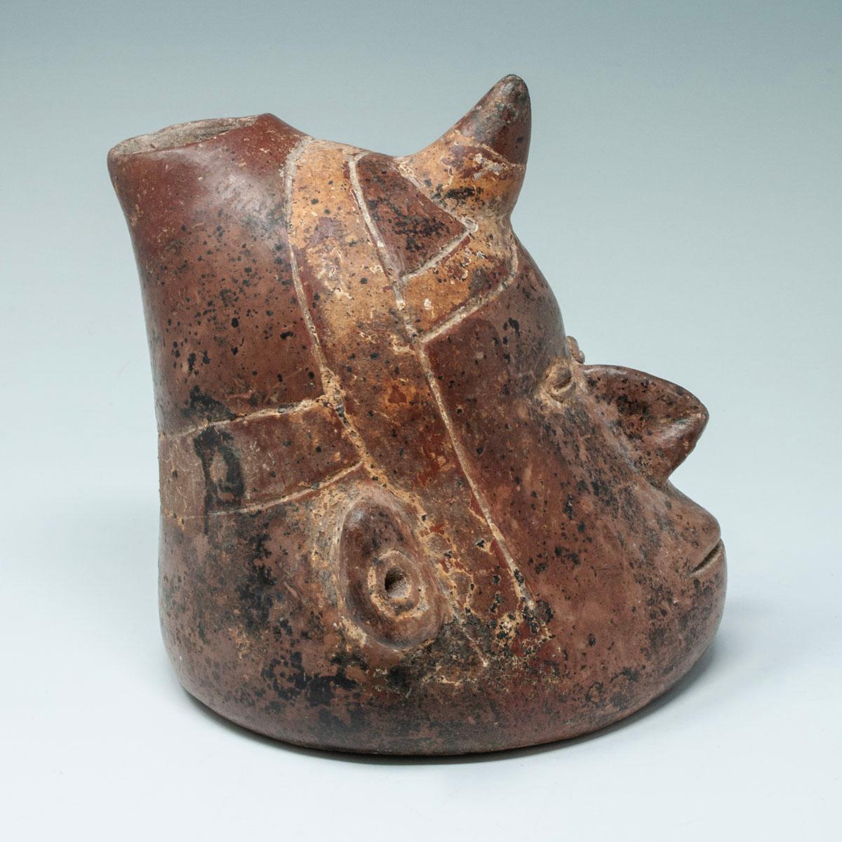 Messicano Vaso Pre-Columbian a forma di testa di sciamano, Colima, Messico occidentale in vendita