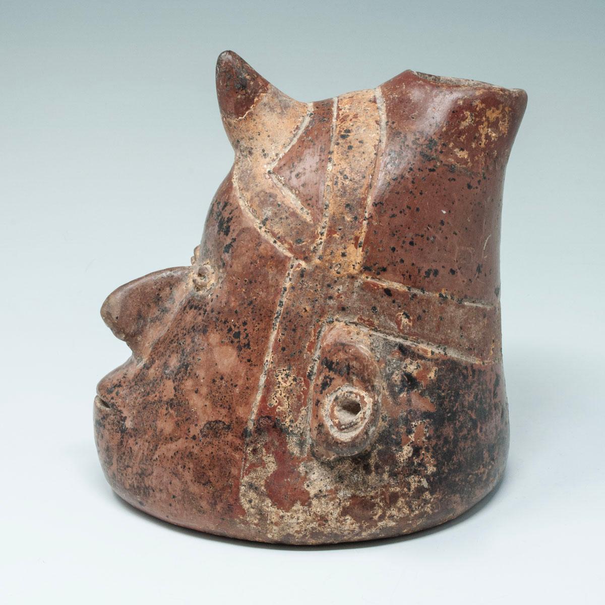 Vaso Pre-Columbian a forma di testa di sciamano, Colima, Messico occidentale In condizioni buone in vendita a Point Richmond, CA