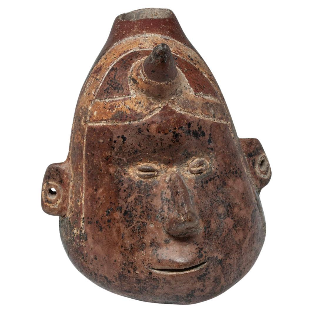 Vaso Pre-Columbian a forma di testa di sciamano, Colima, Messico occidentale in vendita