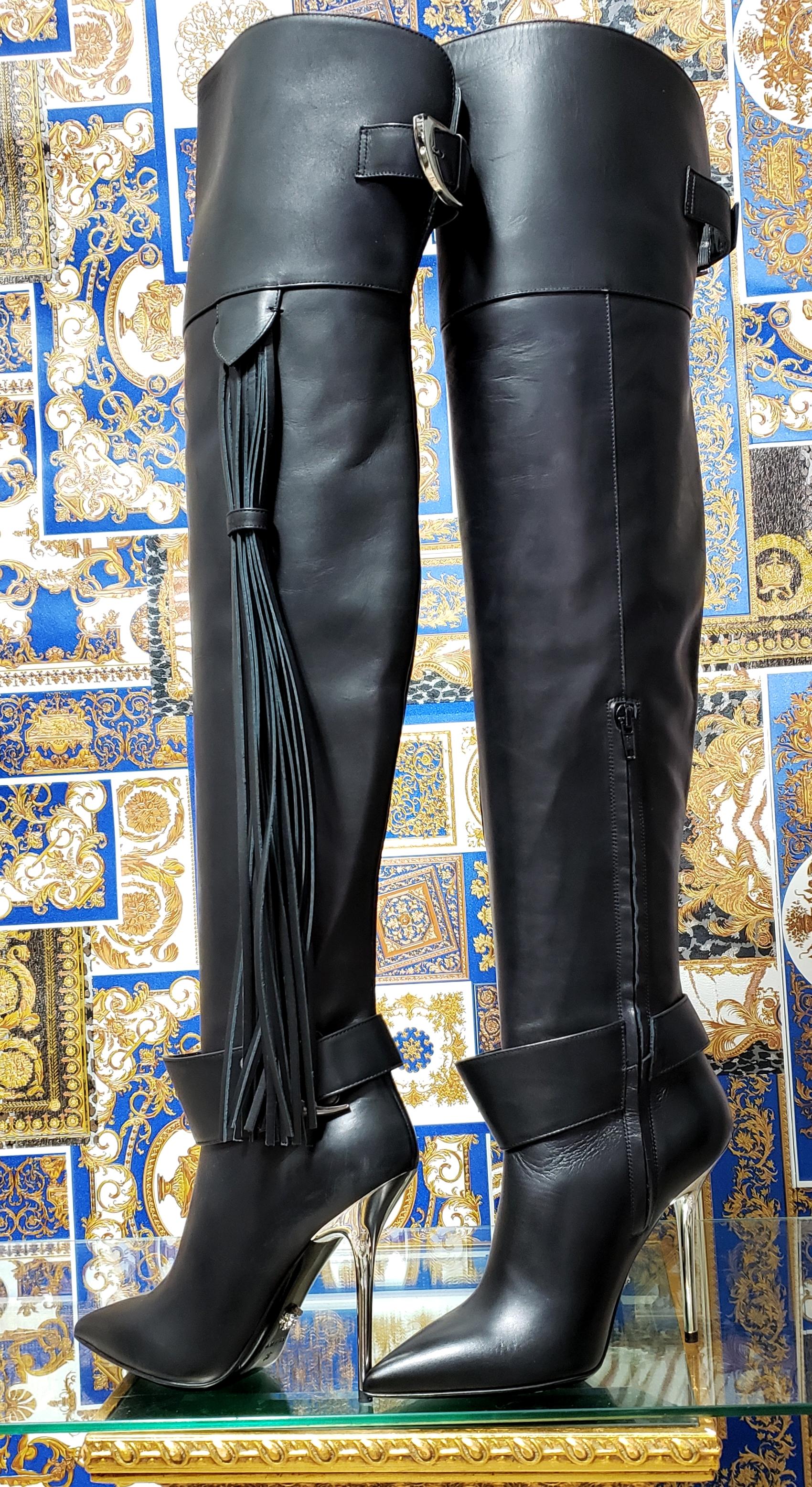 Pre-Fall/14 L#9 VERSACE BLACK LEATHER OVET-the-KNEE Boots with TASSELS 36 In New Condition For Sale In Montgomery, TX