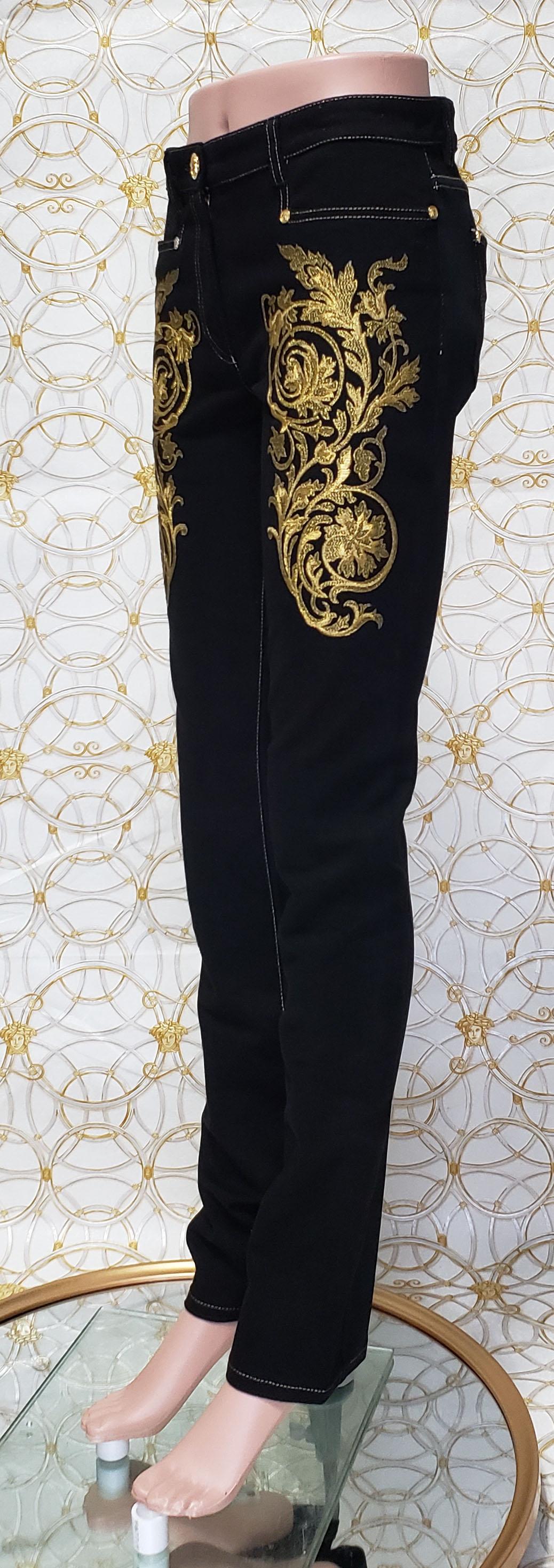 Women's Pre-Fall 2013 L # 2 BRAND NEW VERSACE BAROQUE GOLD EMBROIDERED JEANS size 26 For Sale