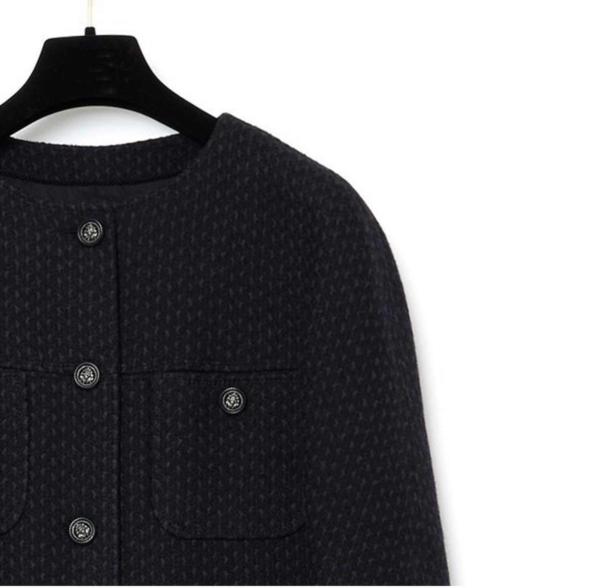 Women's or Men's Pre Fall 2014 Paris Dallas Chanel Coat FR40 Black Navy Pristine Condition