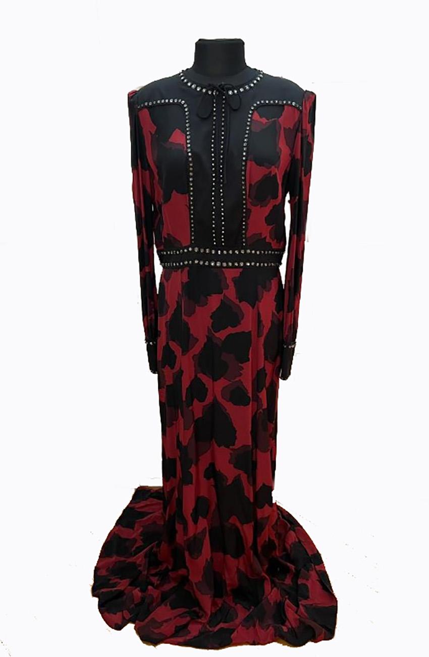 Pre-Fall 2015 GUCCI BURGUNDY LONG SILK DRESS Size 48 - 12 In Excellent Condition In Montgomery, TX