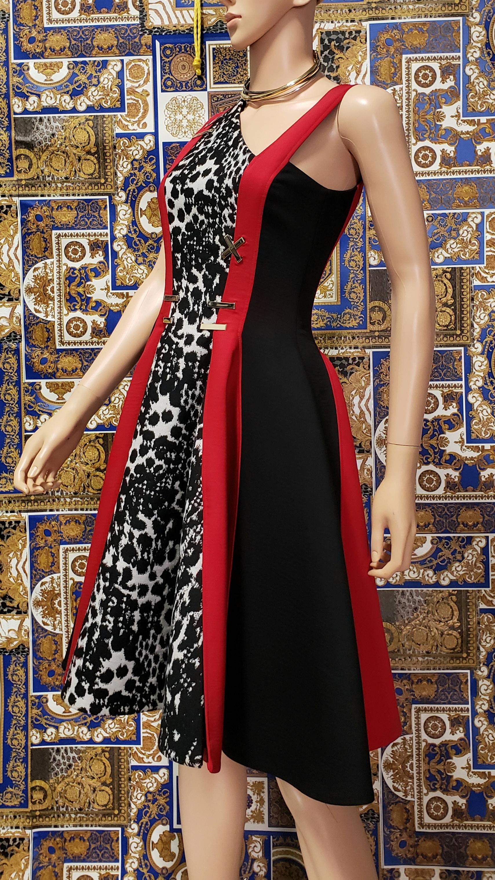 Black Pre/Fall 2015 NEW VERSACE COLOR-BLOCK DRESS 38 - 4 For Sale