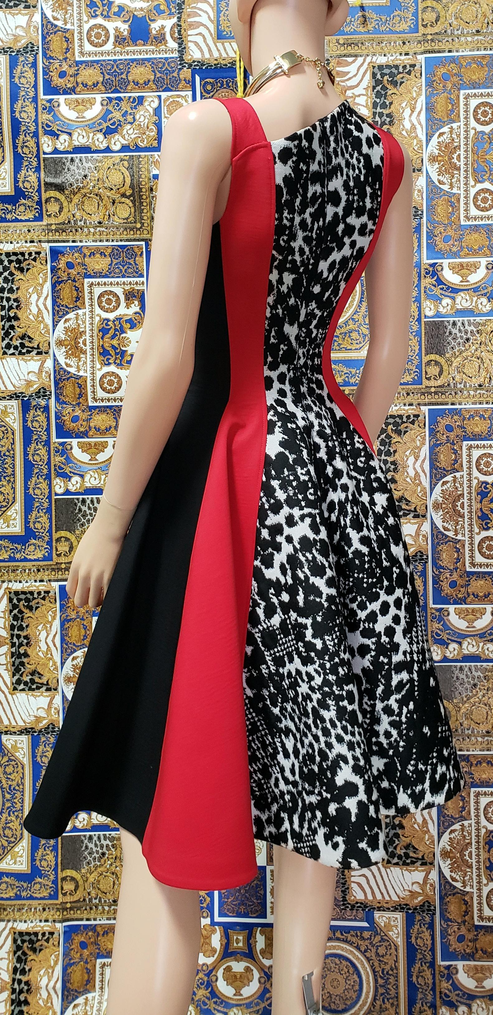 Pre/Fall 2015 NEW VERSACE COLOR-BLOCK DRESS 38 - 4 For Sale 1