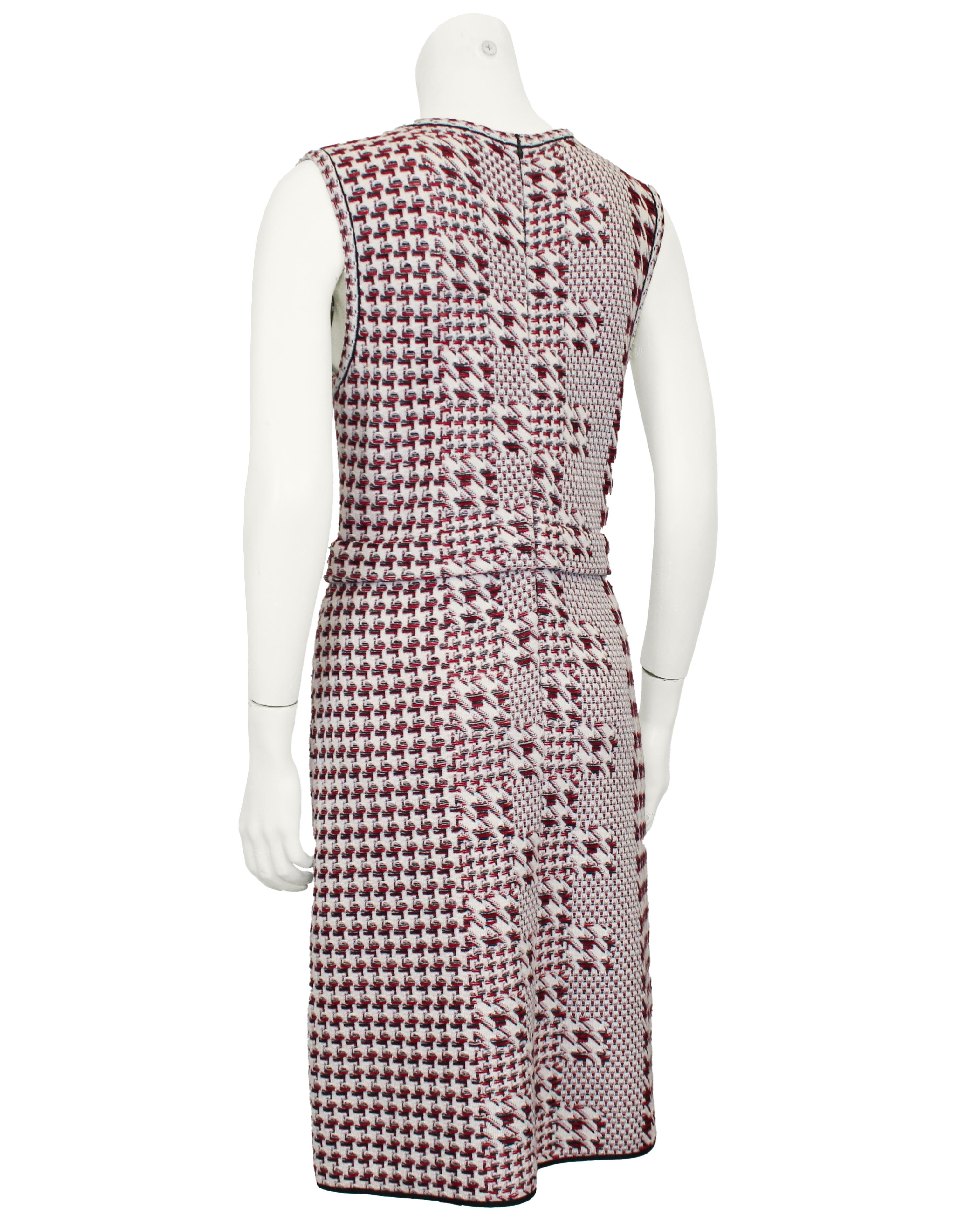 Pre Fall 2017 Oscar De La Renta Rotes Hahnentritt-Kleid und Mantel Ensemble im Zustand „Gut“ im Angebot in Toronto, Ontario