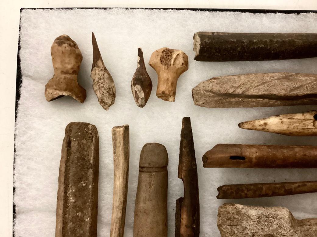 Artefacts de la culture Thulé pré- Inuit/ Eskimo Abîmé - En vente à Bridgeport, CT