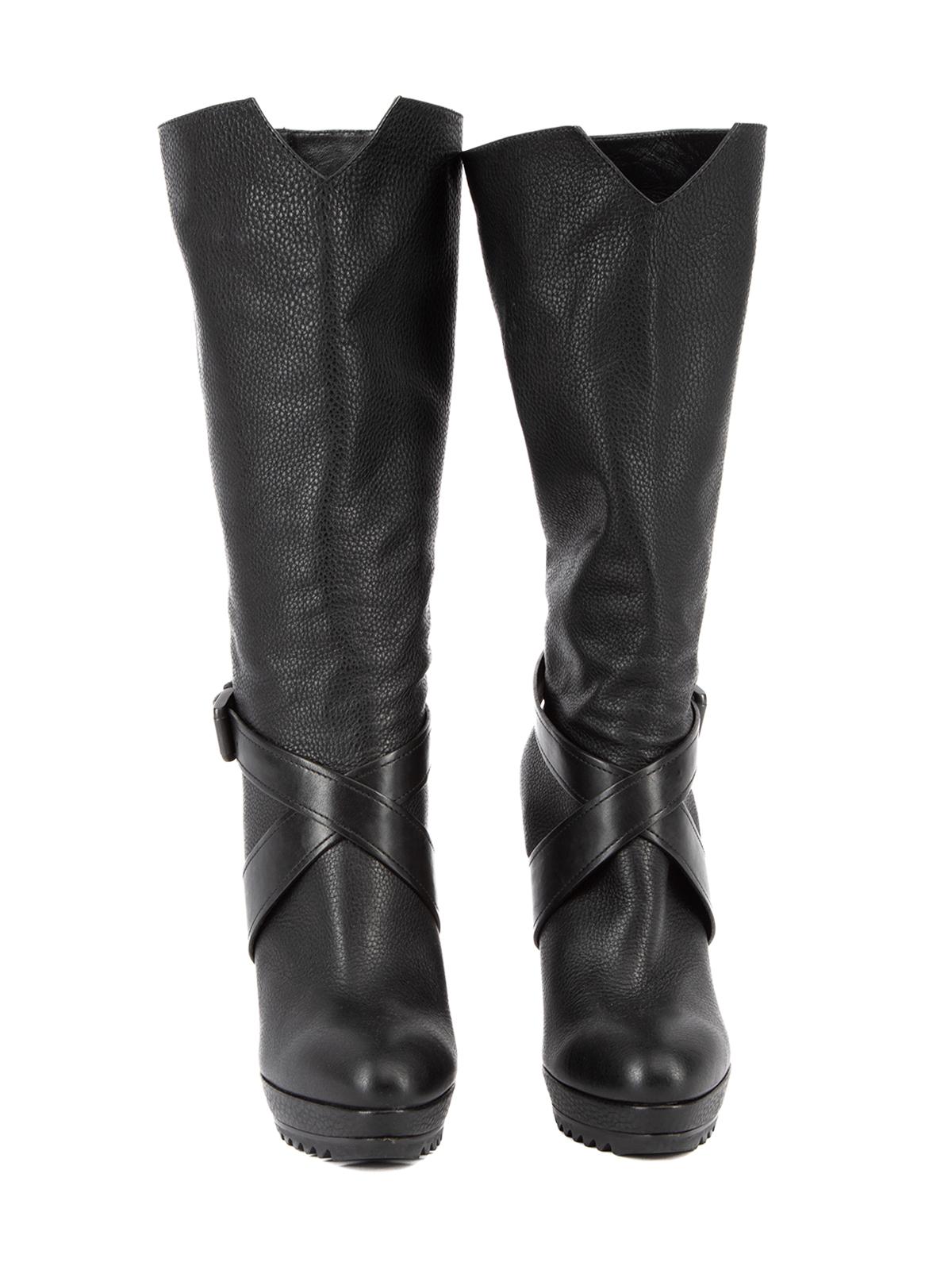 Pre-Loved Bottega Veneta Women's Knee High Boots with Buckle Detail In Excellent Condition For Sale In London, GB