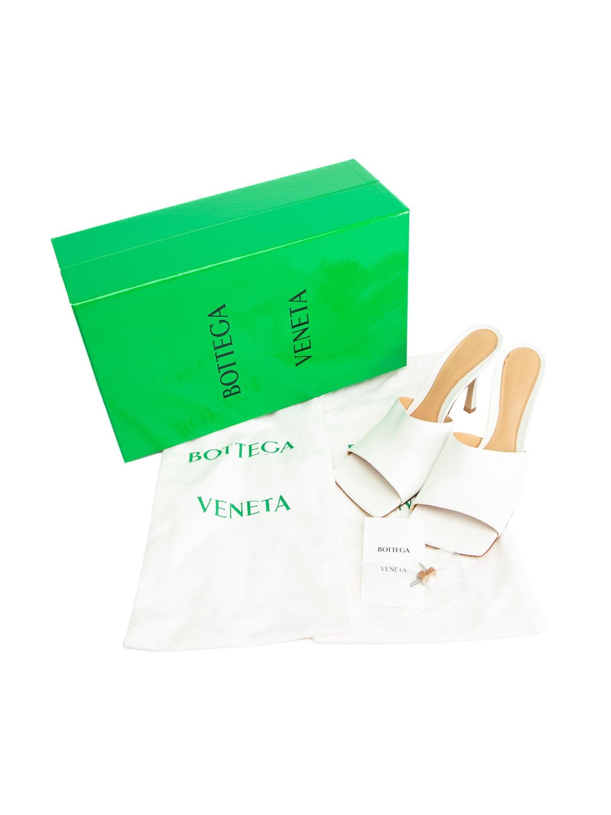 Pre-Loved Bottega Veneta Women's Leather Open Toe Square Mules 2