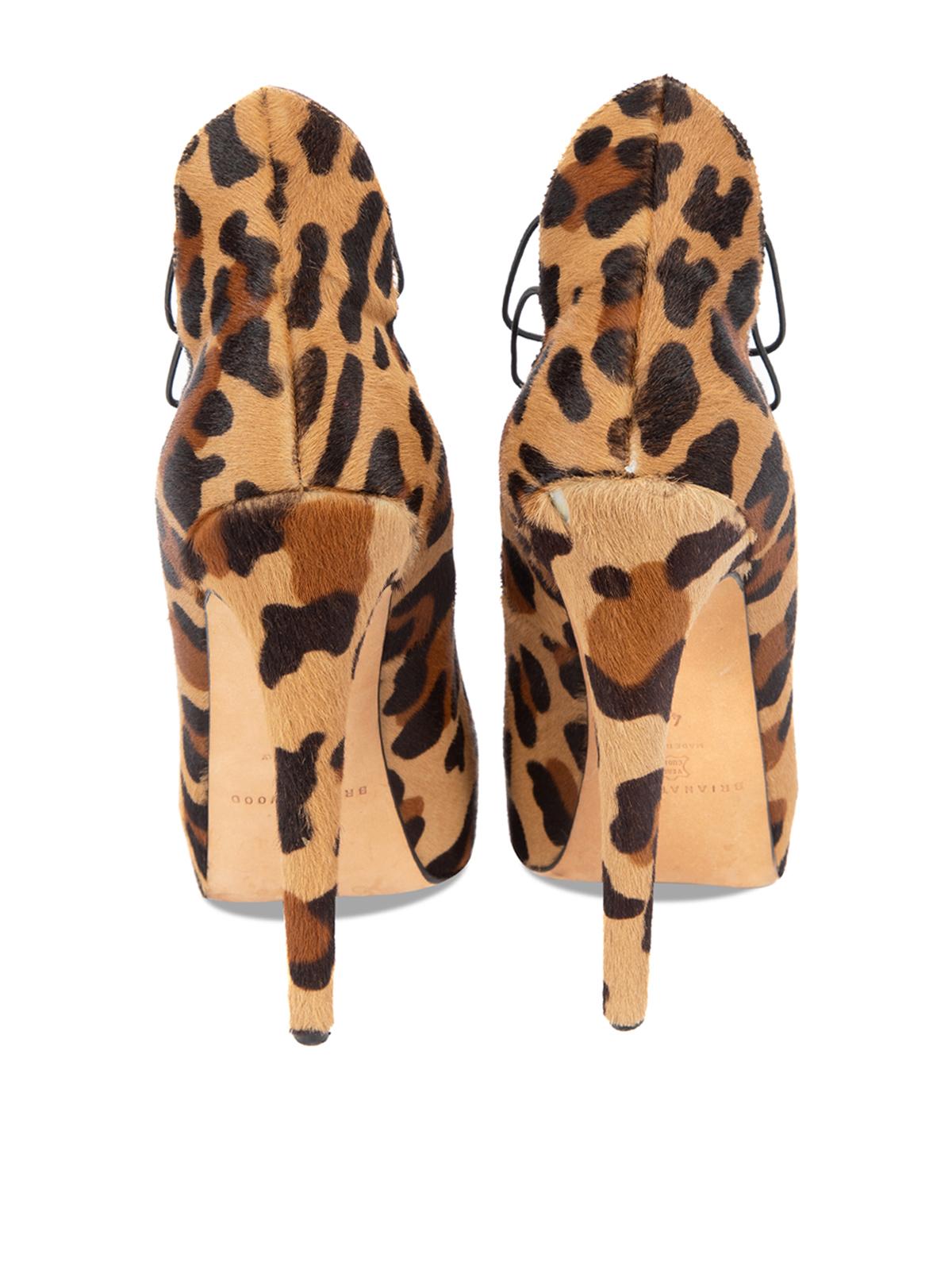 Pre-Loved Brian Atwood Damen''s Ponyhaar Leopard Riemchen Elastic Lola Plateau im Angebot 1