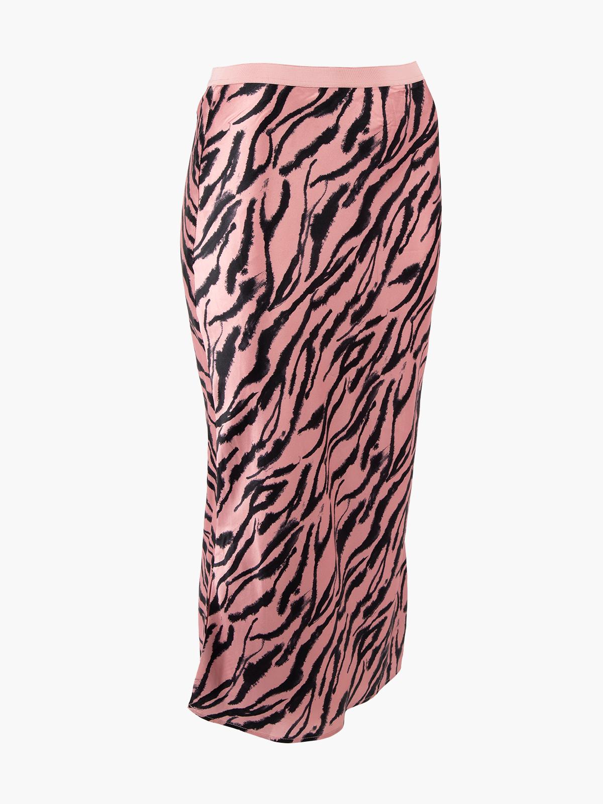 CONDITION is Very good. Hardly any visible wear to skirt is evident on this used Cami designer resale item. Details Pink Silk Slip style skirt Straight Made in CHINA Composition 100% SILK Care instructions: Professional dry clean only Size & Fit