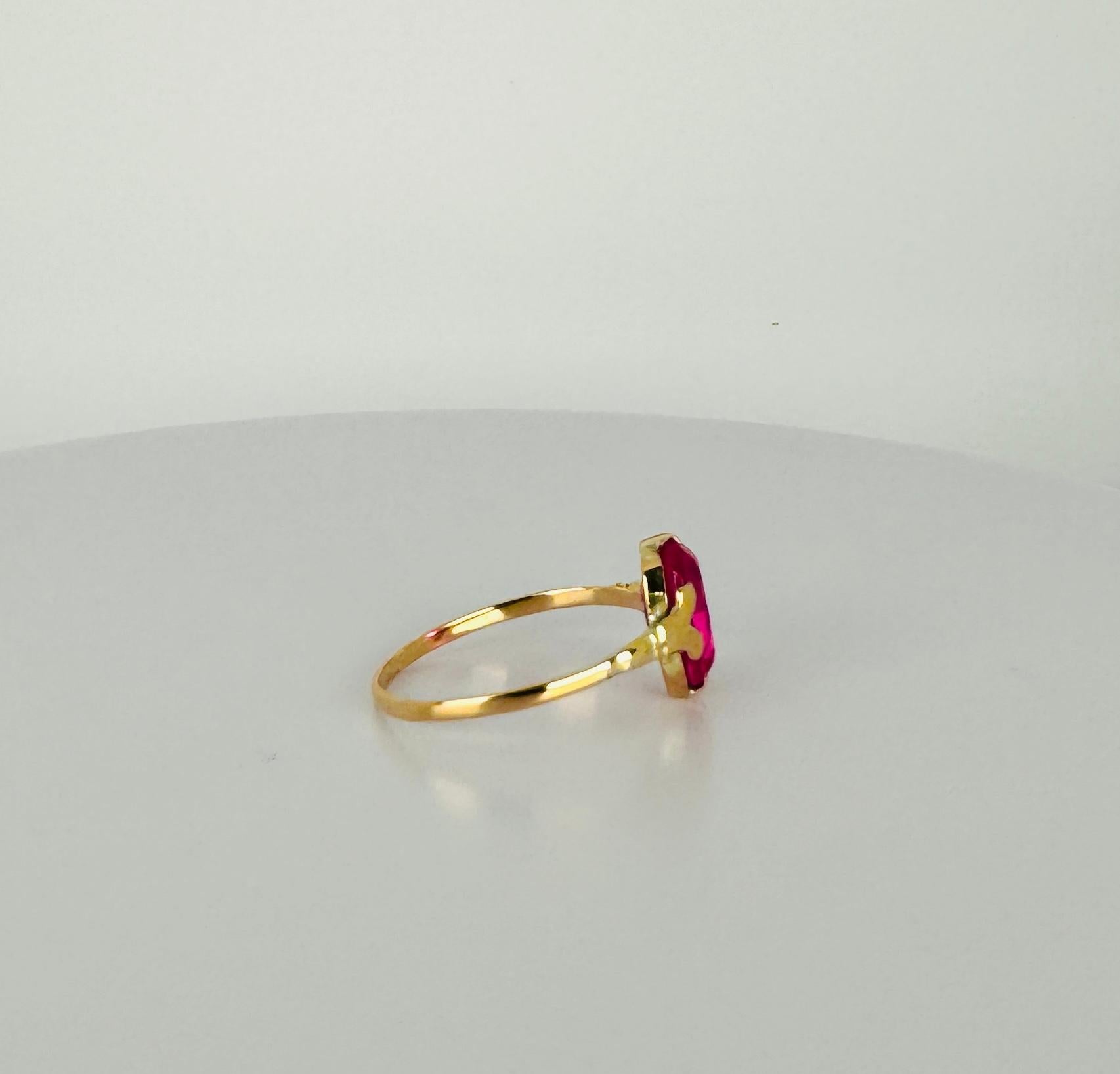 Women's 14k yellow gold ring 14 carat with oval pink sapphire of 1.76 carat