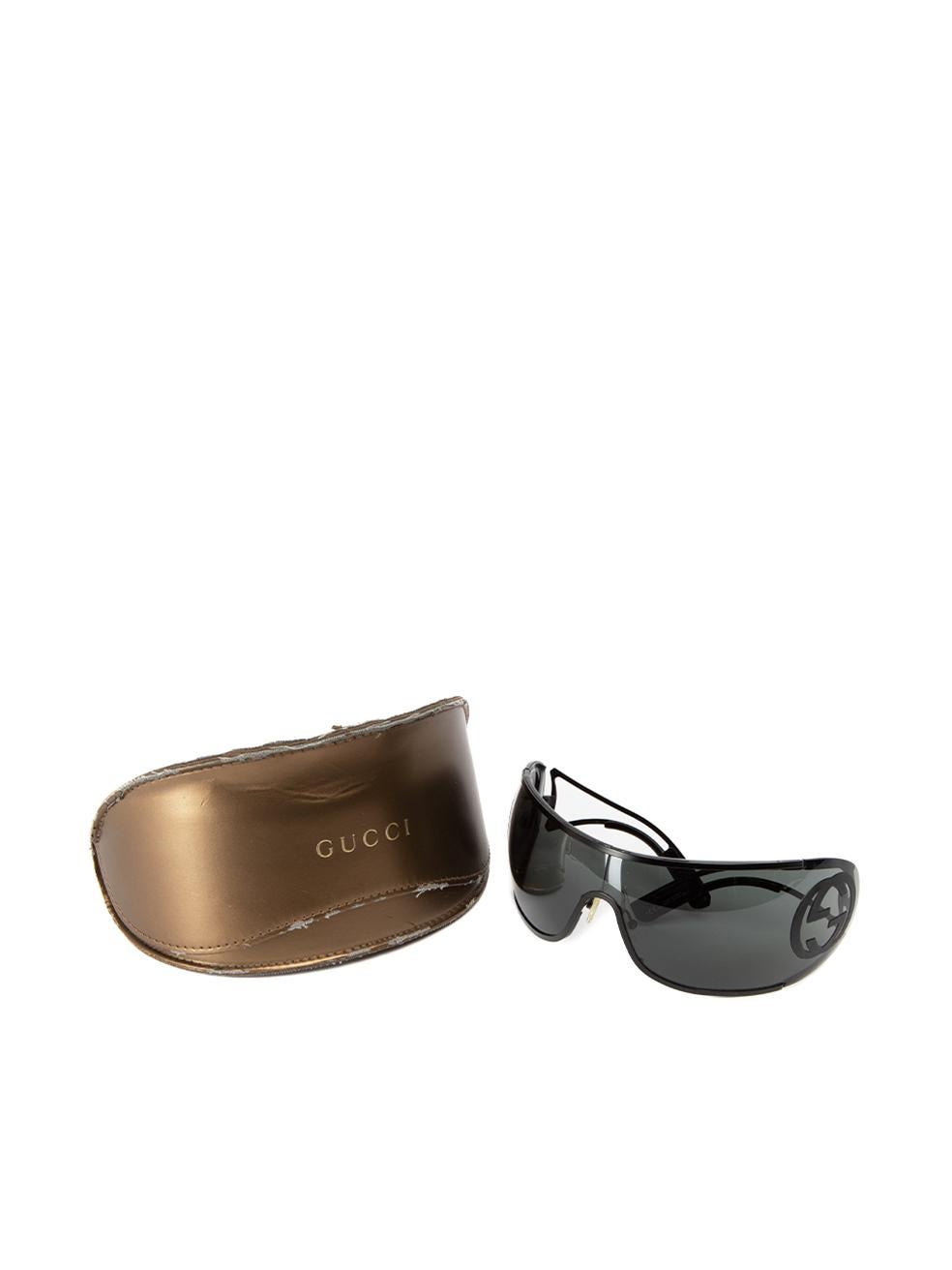 Pre-Loved Gucci Women's Black GG Shield Sunglasses 1