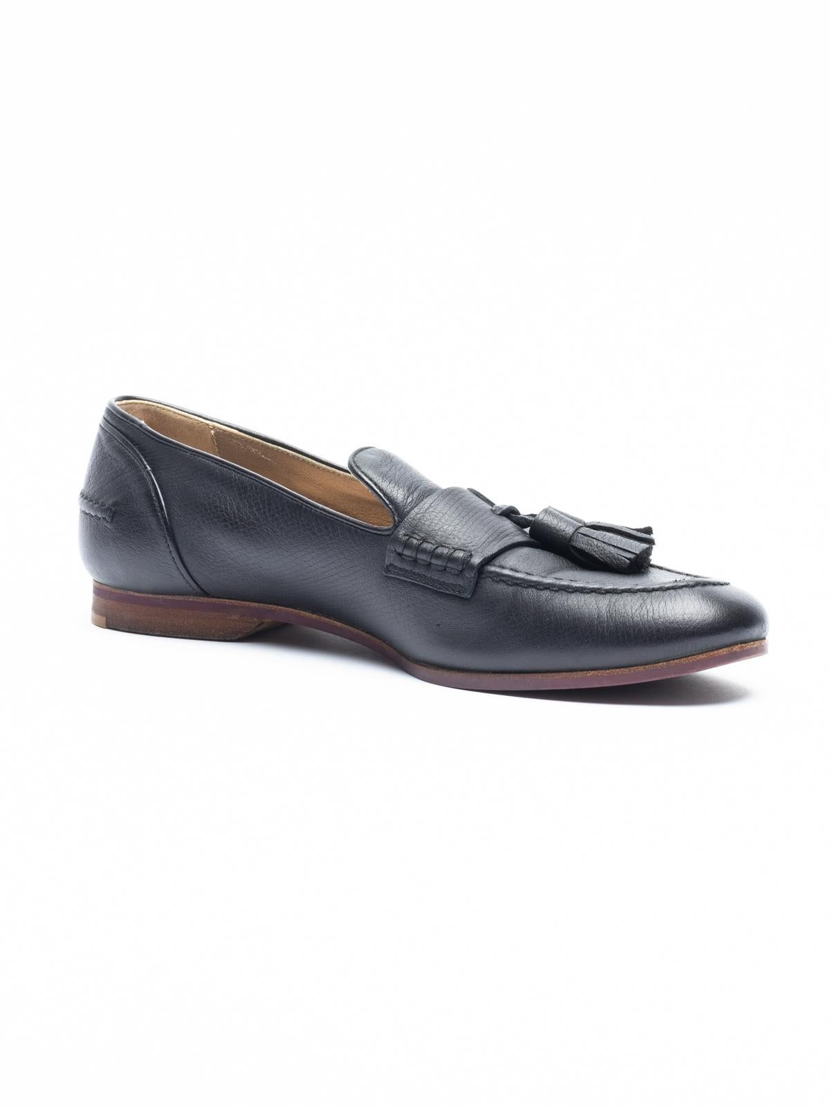 CONDITION is Good. These shoes have light general creasing to the exterior leather, as well as visible wear to the interior sole. The exterior soles are in good condition, with some visible wear. Details Navy Made In Italy Tassel Front Detail Comes