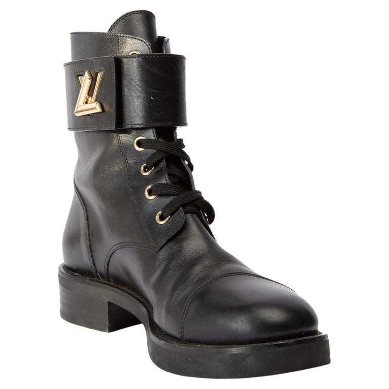 Pre-Loved Louis Vuitton Women's Black Leather Wonderland Flat Ranger Boots  For Sale at 1stDibs