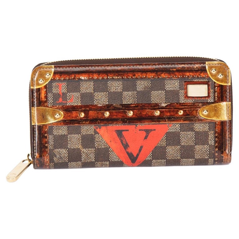 Pré-aimé Louis Vuitton Women's Brown Damier Ebene Time Trunk Zippy Wallet  En vente sur 1stDibs